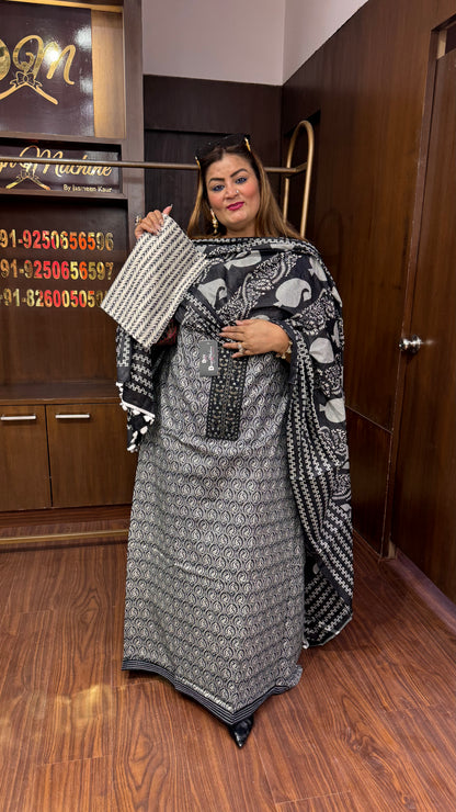 Tivara (Unstitch Suit)