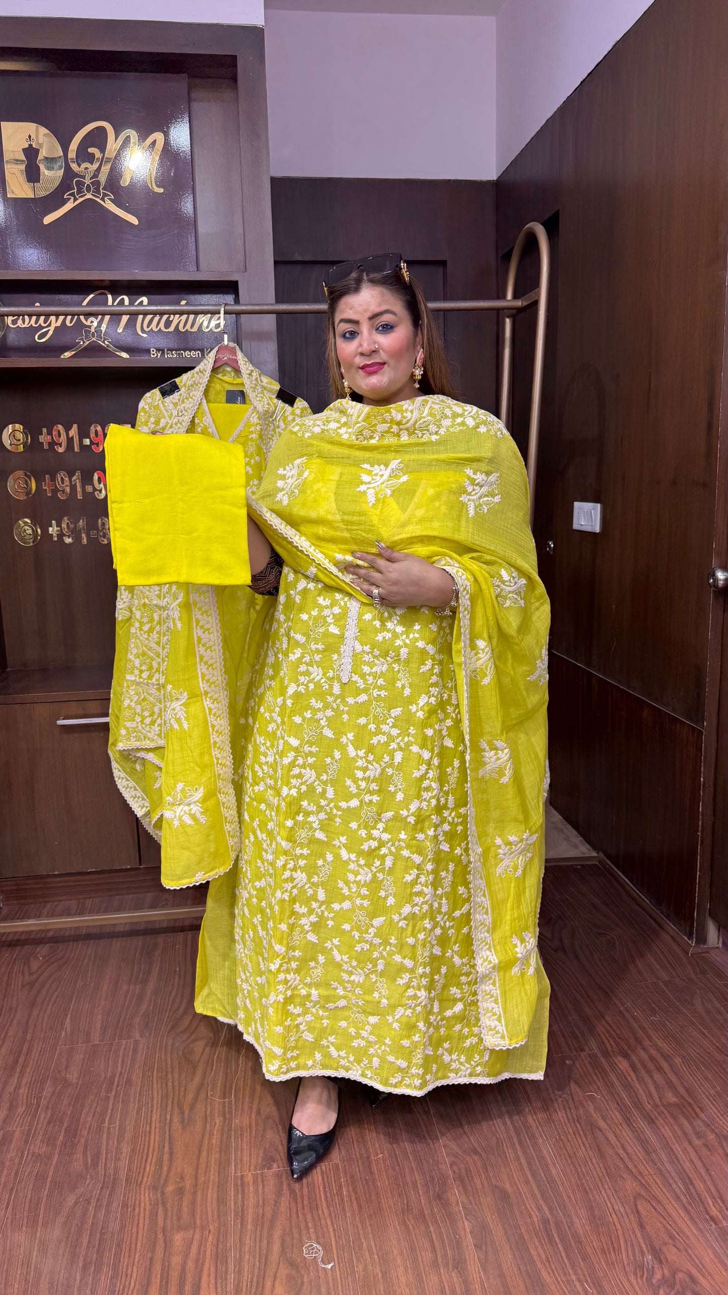 Avnisha (Unstitched Suit)
