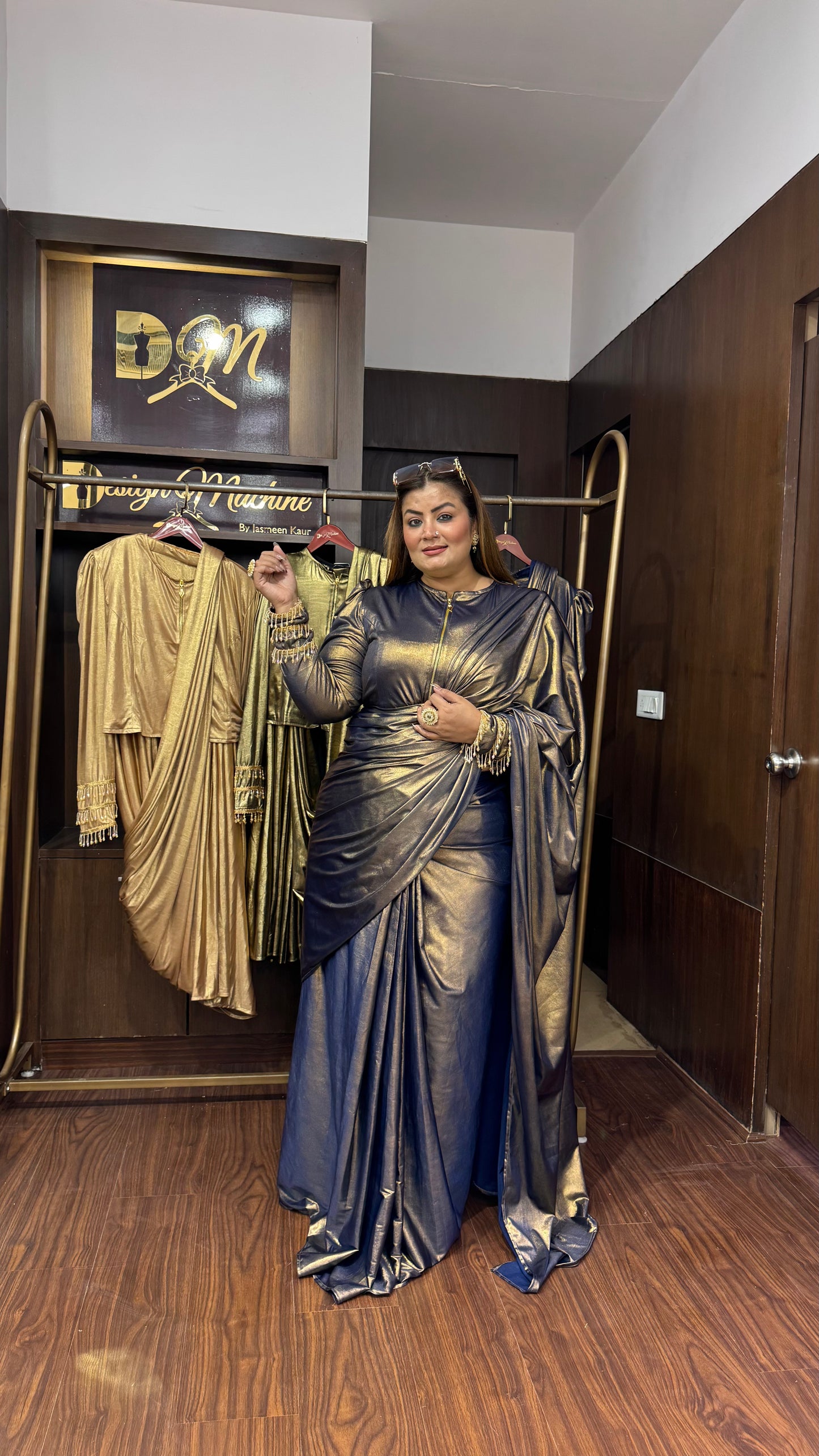 Vyanira (Readymade Saree)