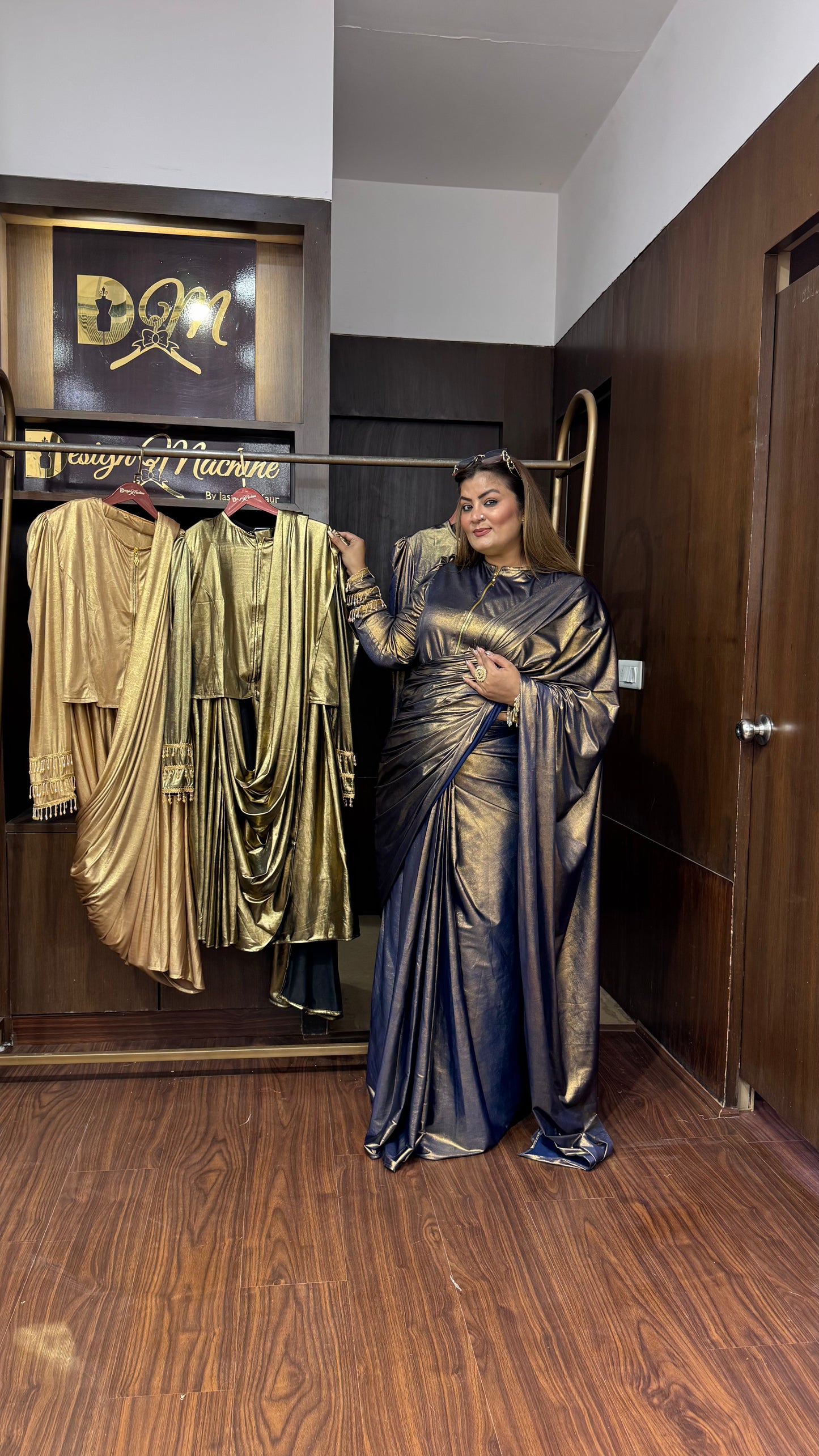 Vyanira (Readymade Saree)
