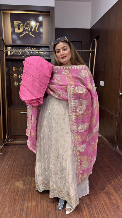 Rehnaya (Unstitch Suit)