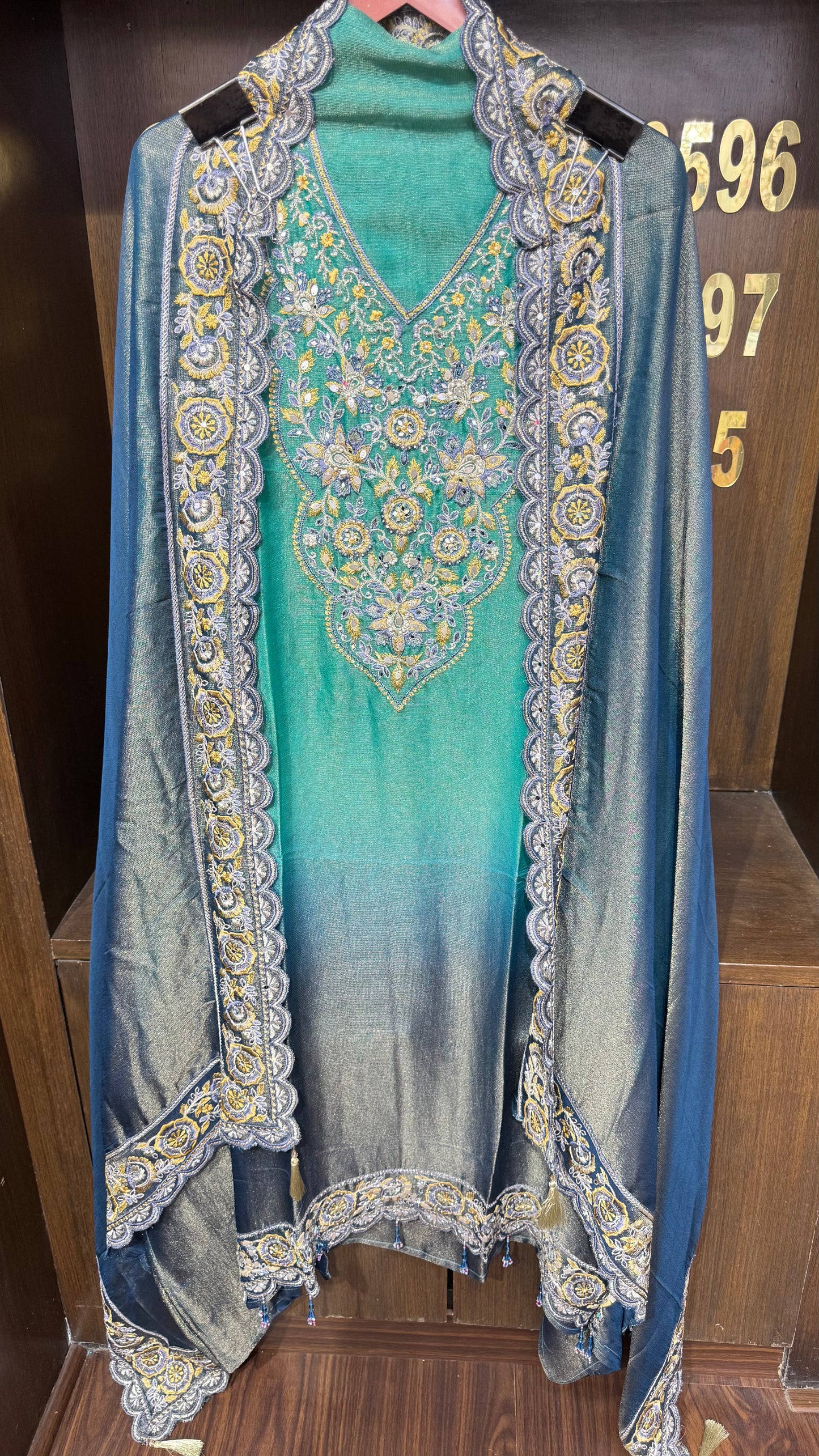 Yara (Glass Tissue Unstitch Suit)