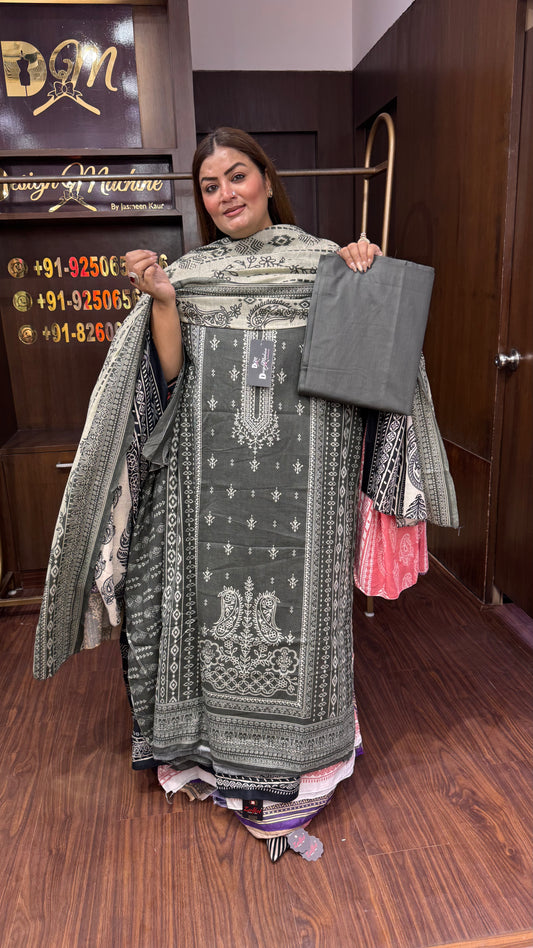 Zavinya (Unstitch Suit)