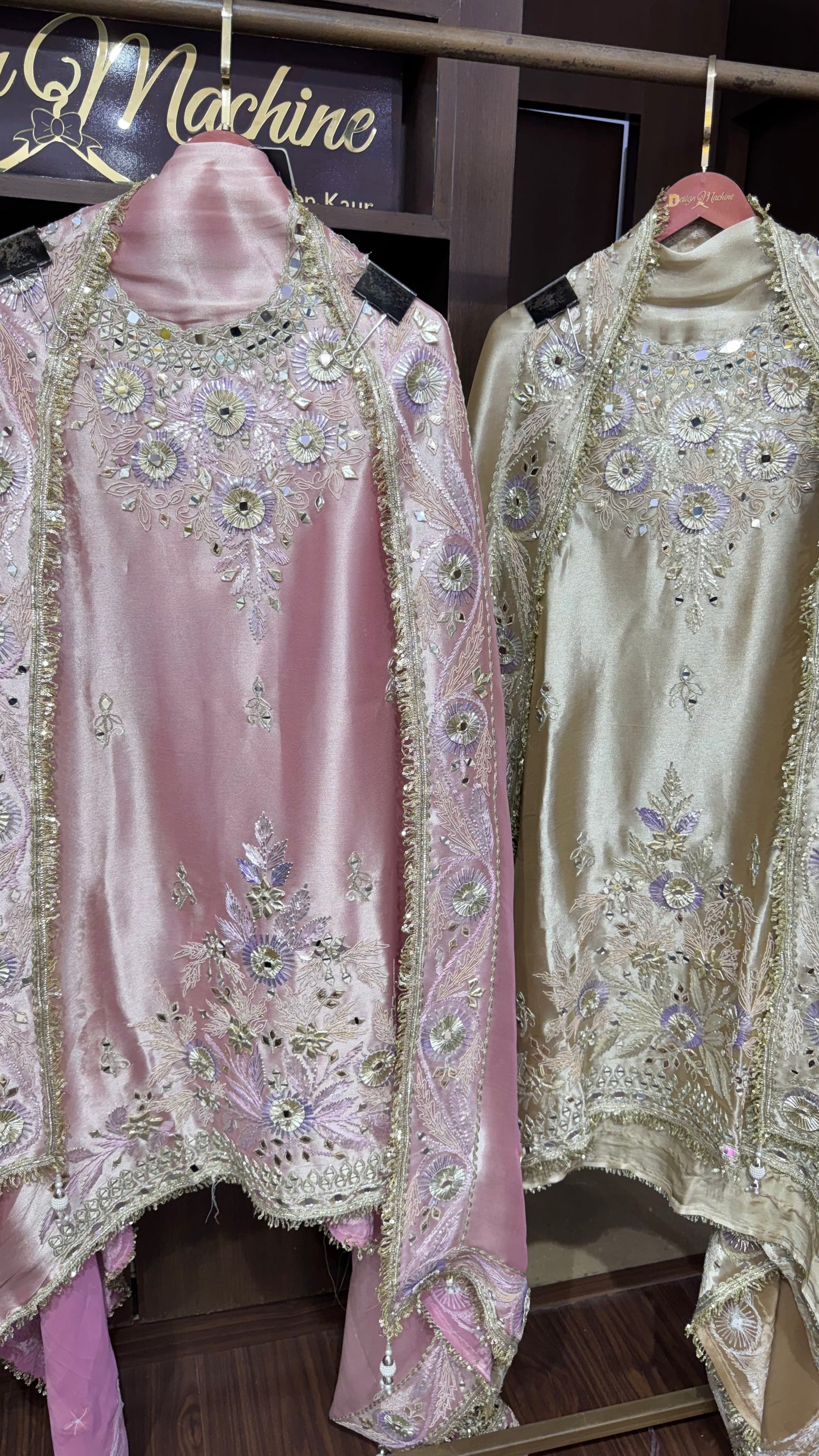 Siya (Ziraf Tissue Fabric Unstitch Suit)