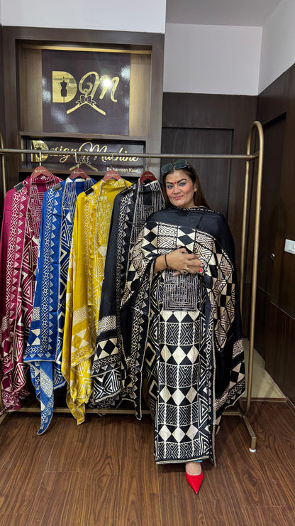 Ananya Gajji Silk (Unstitch Suit)