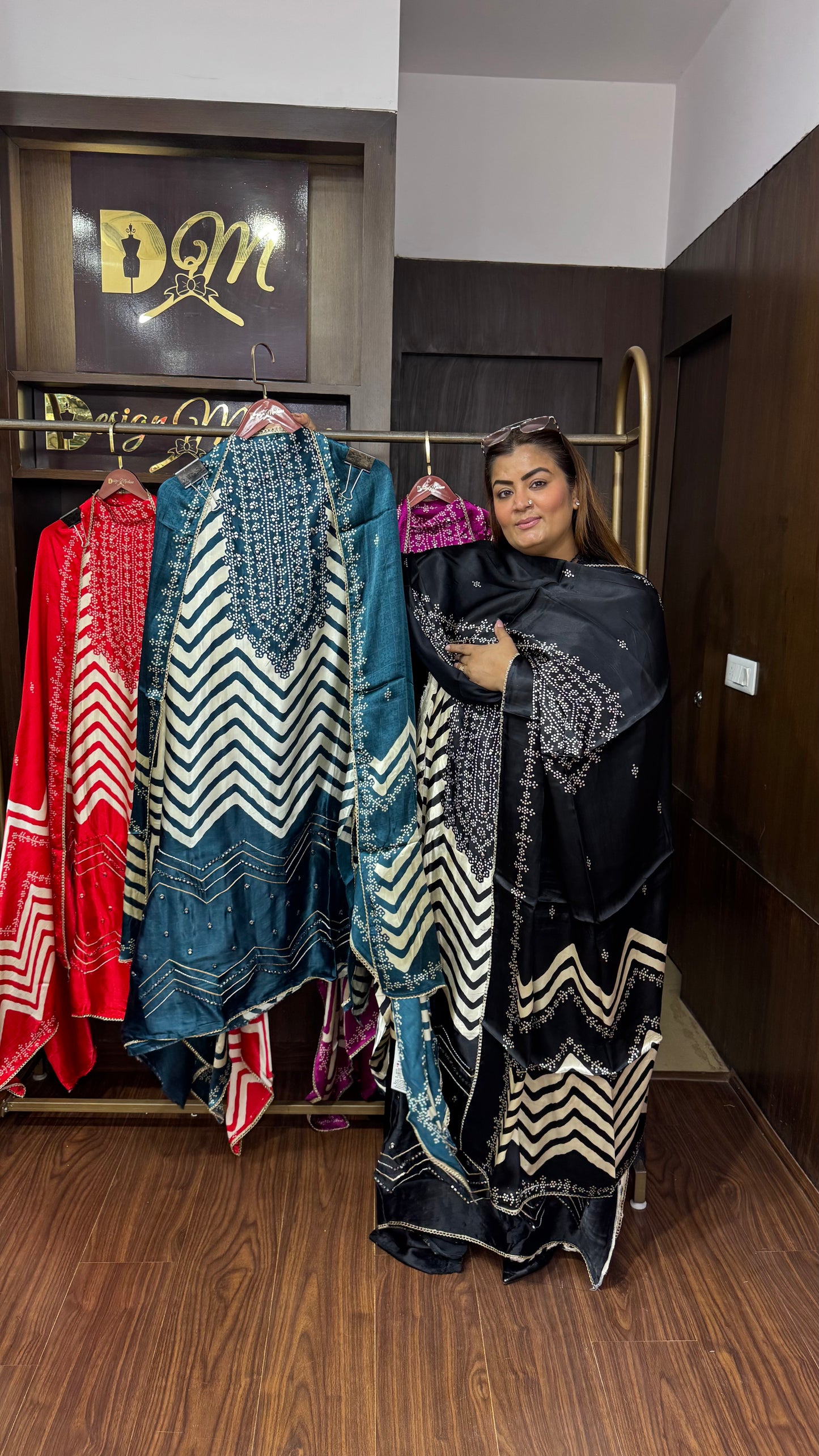 Aaina Gajji Silk Fabric (Unstitch Suit)