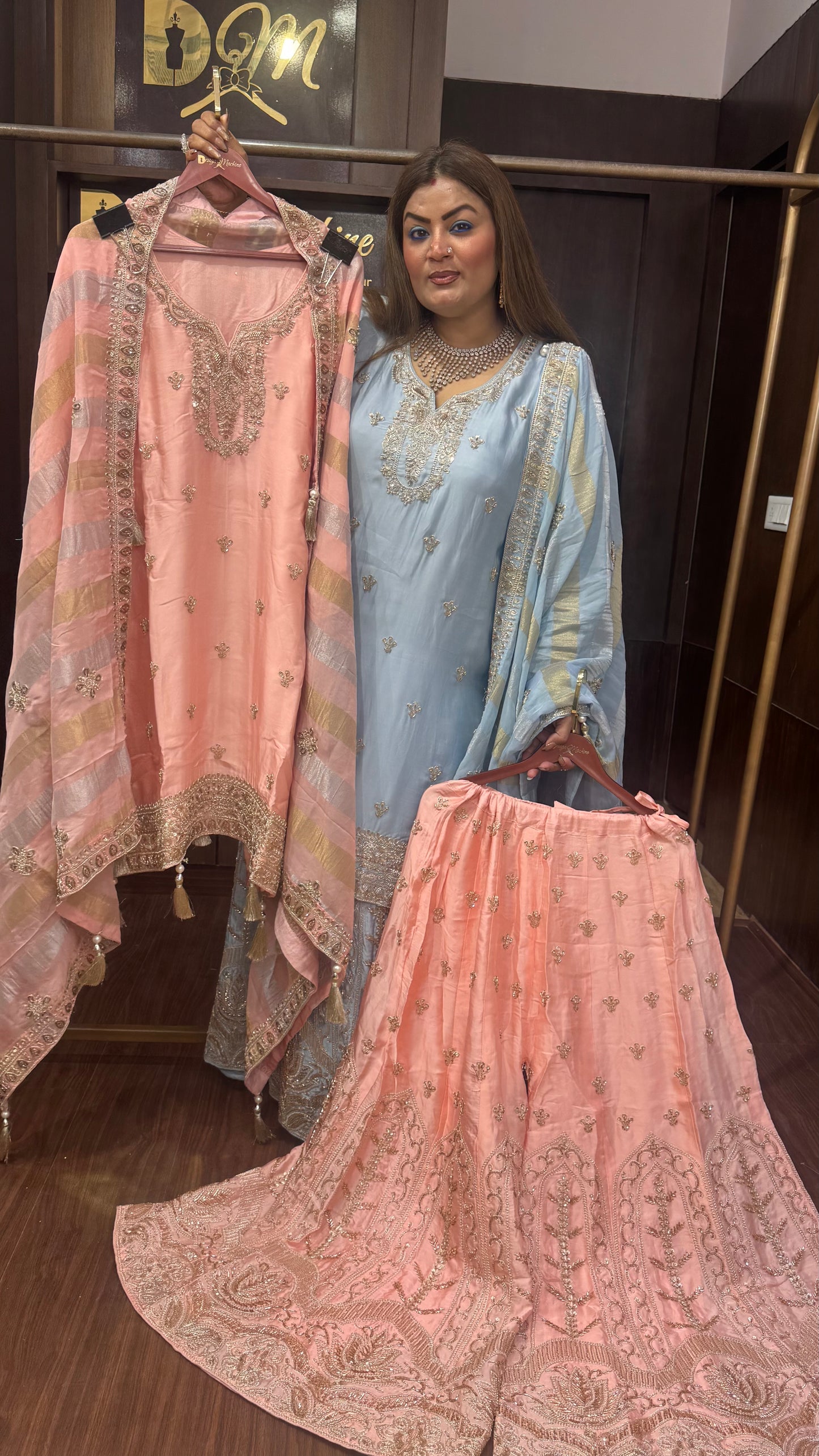 Riwaayat Sharara Suit