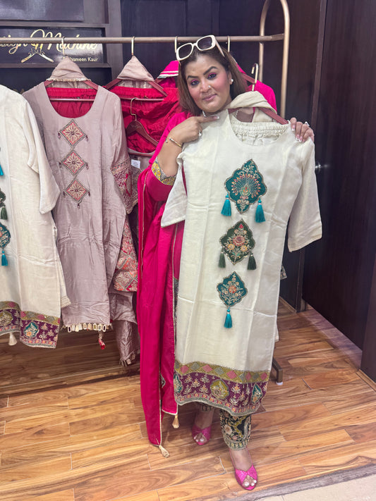 Aarvi Elegance