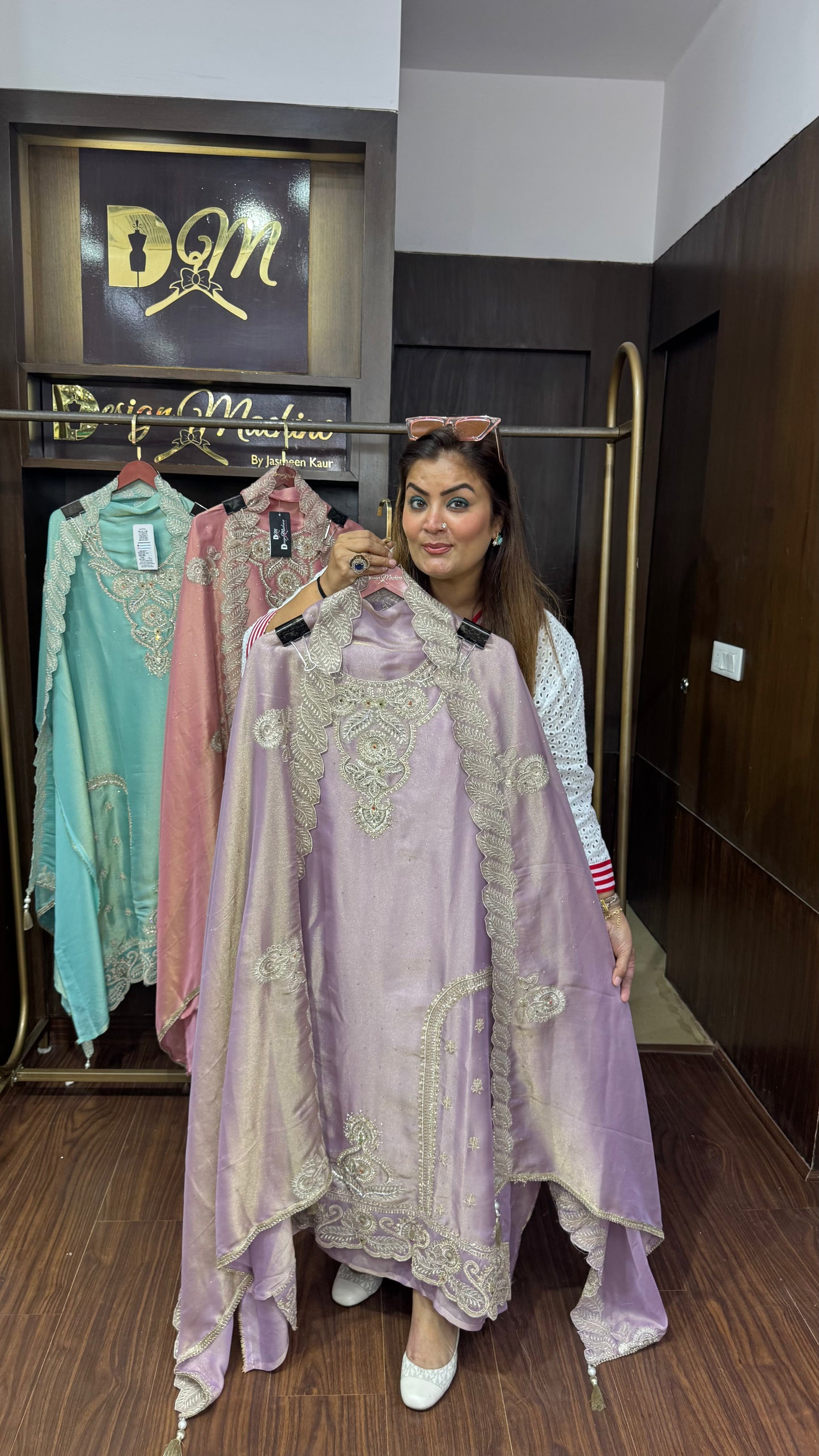 Anvi (Pure Glass Tissue Unstitch Suit)