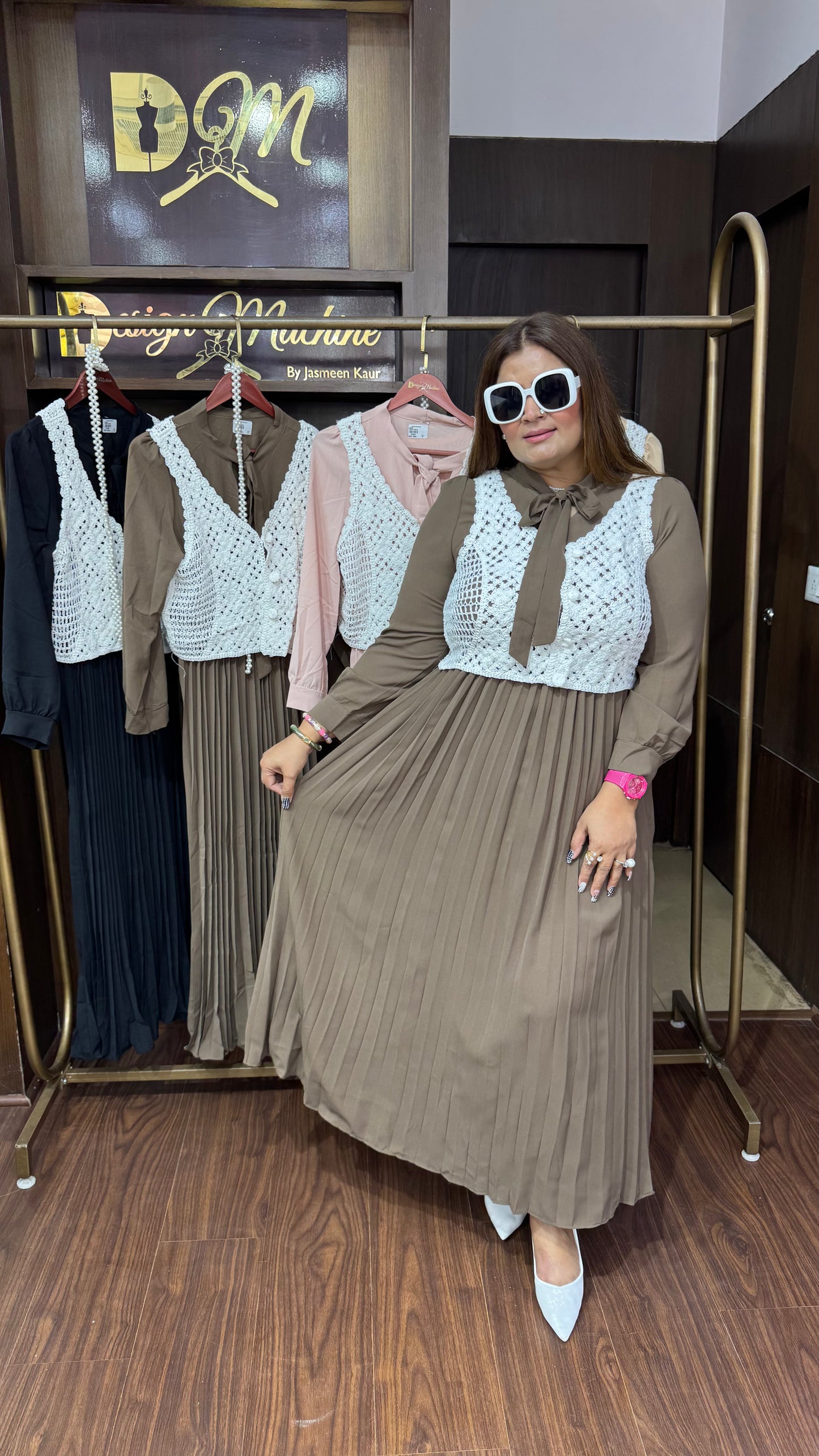 Avira (Dress)