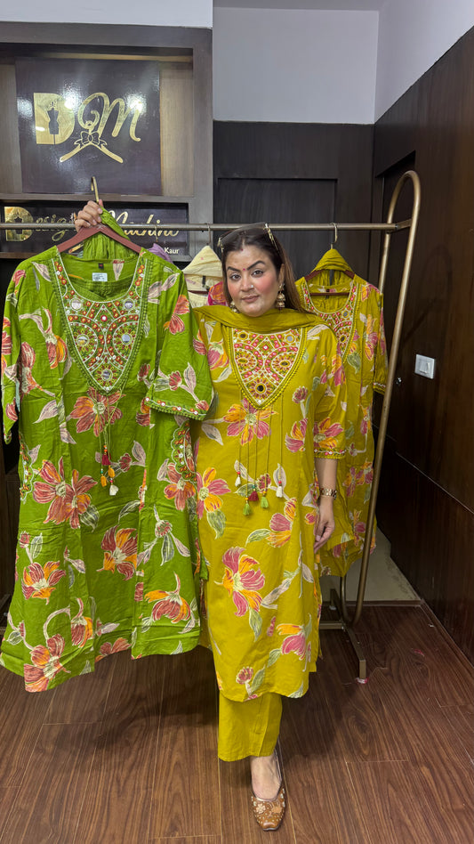 Kirti (Malmal Cotton Suit)