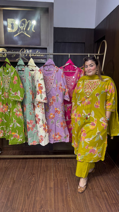 Kirti (Malmal Cotton Suit)