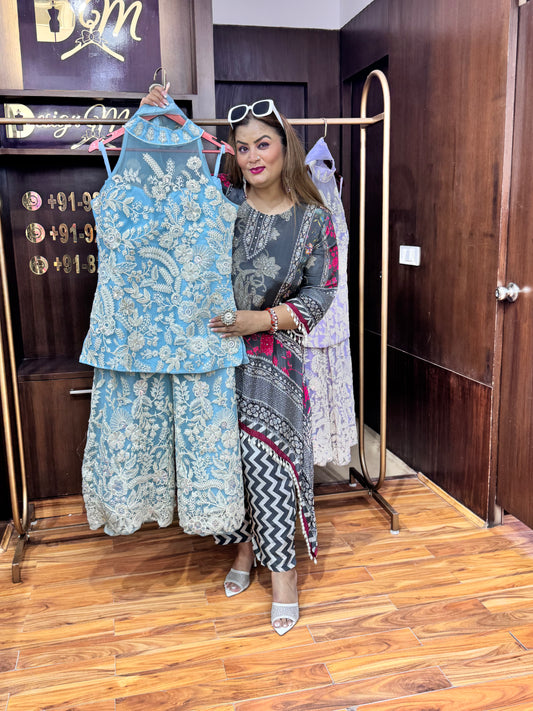 Aarvi Sleeveless Straight Kurta Set