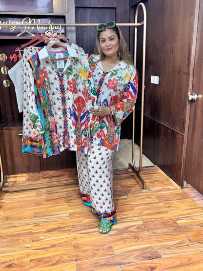 Aarvi Flow Fit Set