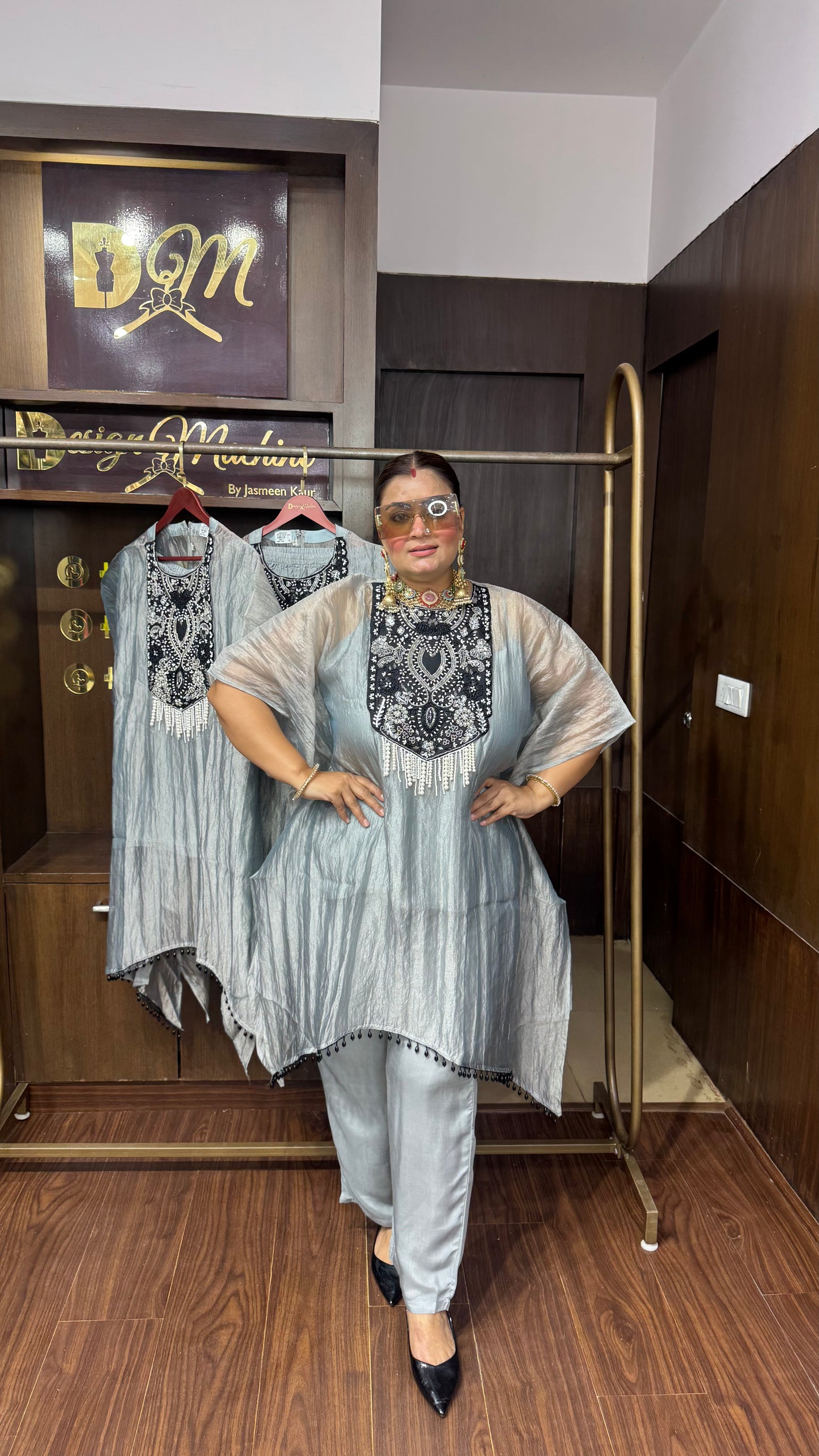 Aarohi Glass Tissue Cordset