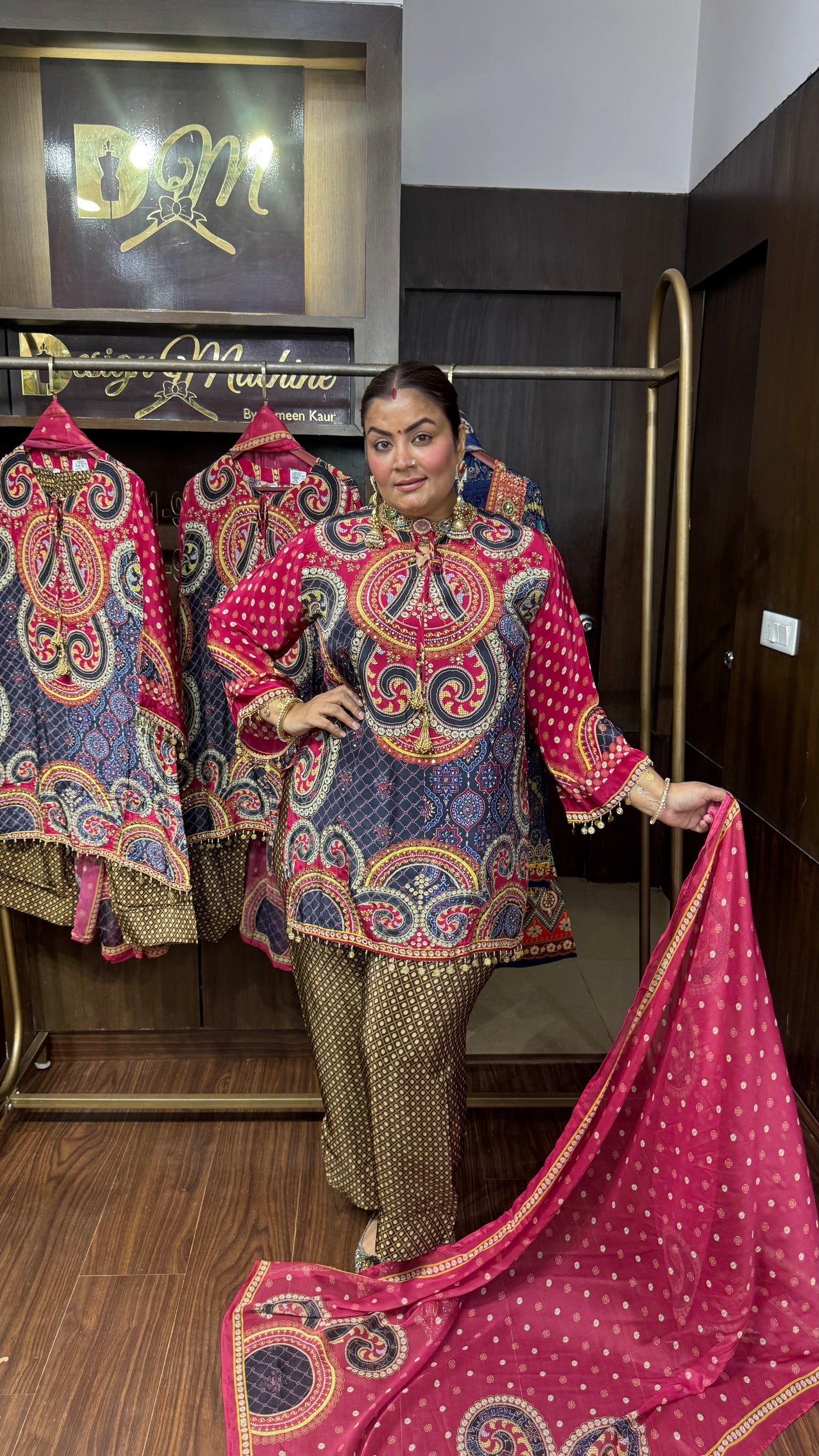 Ruhee (Pure Crepe Suit)