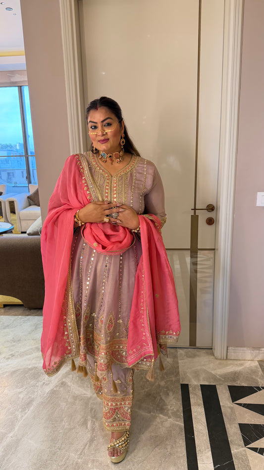 Aarisha (Farshi Salwar Suit)