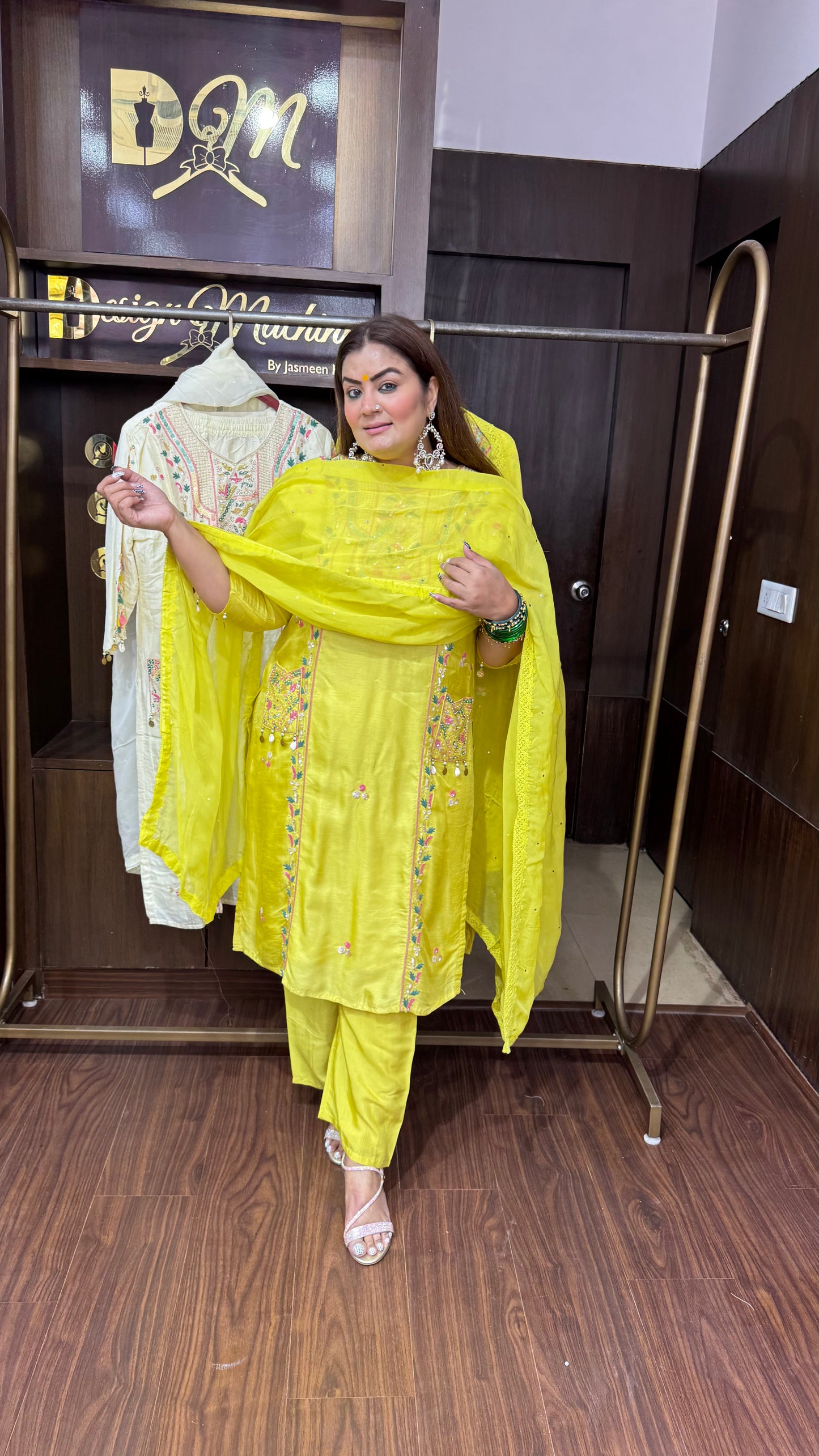 Aayesha (Stitched Suit)