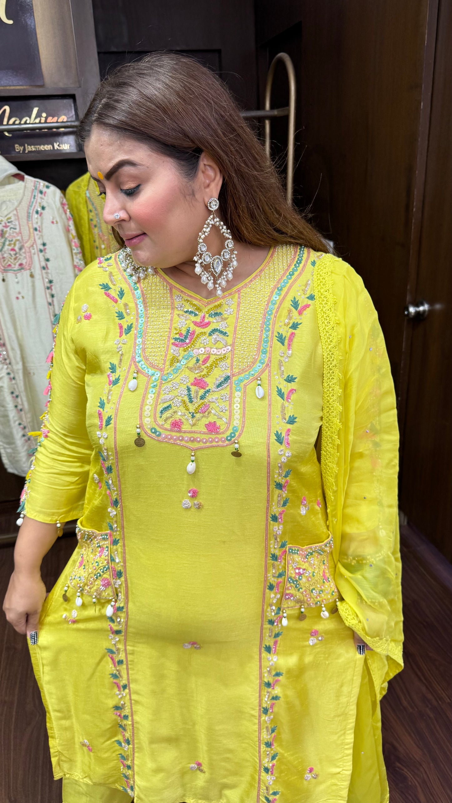 Aayesha (Stitched Suit)
