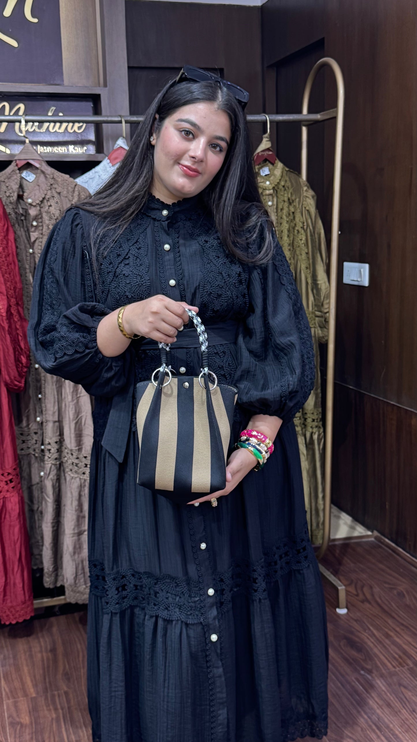 Aarna (Handbag)