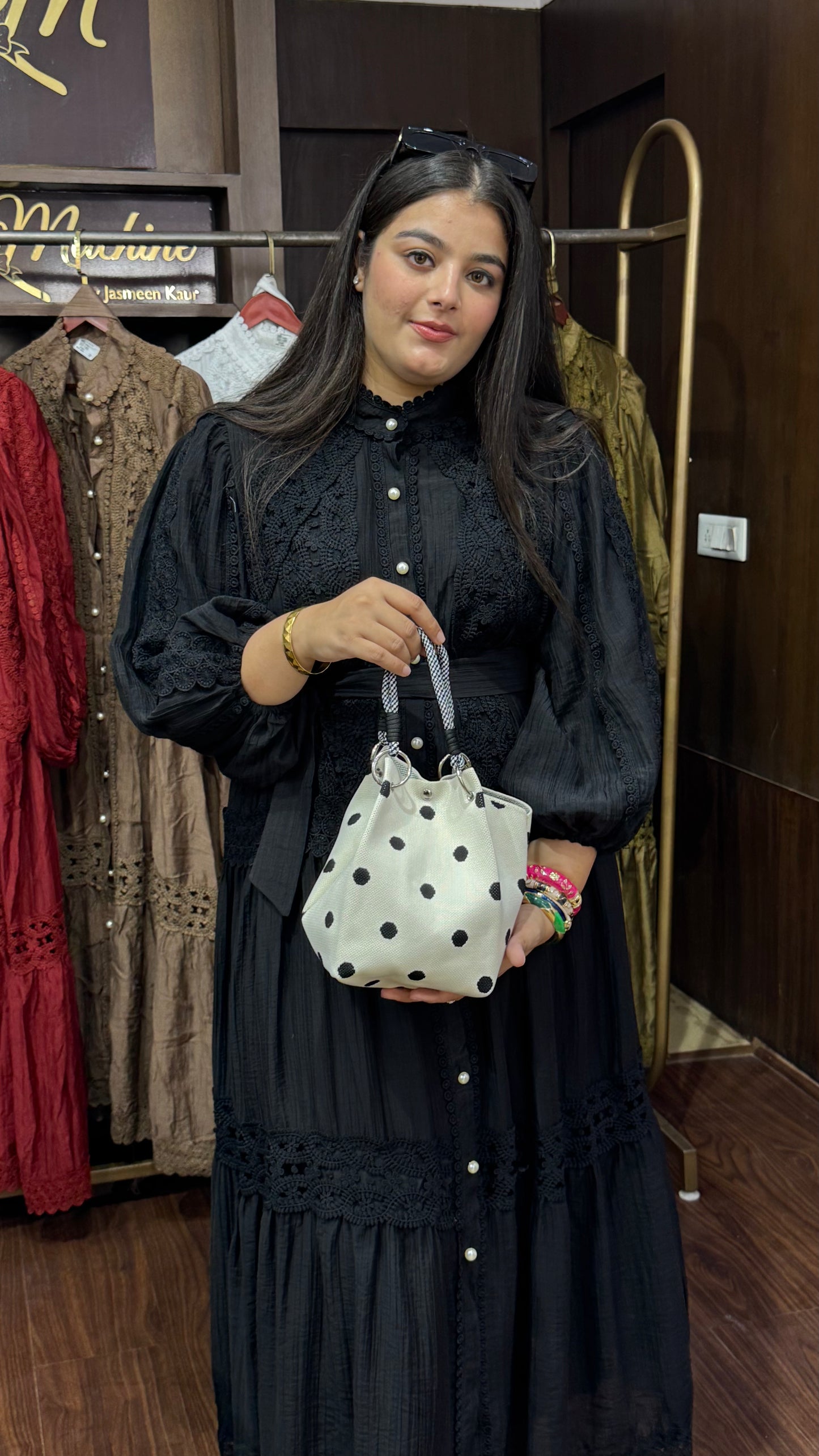Aarna (Handbag)