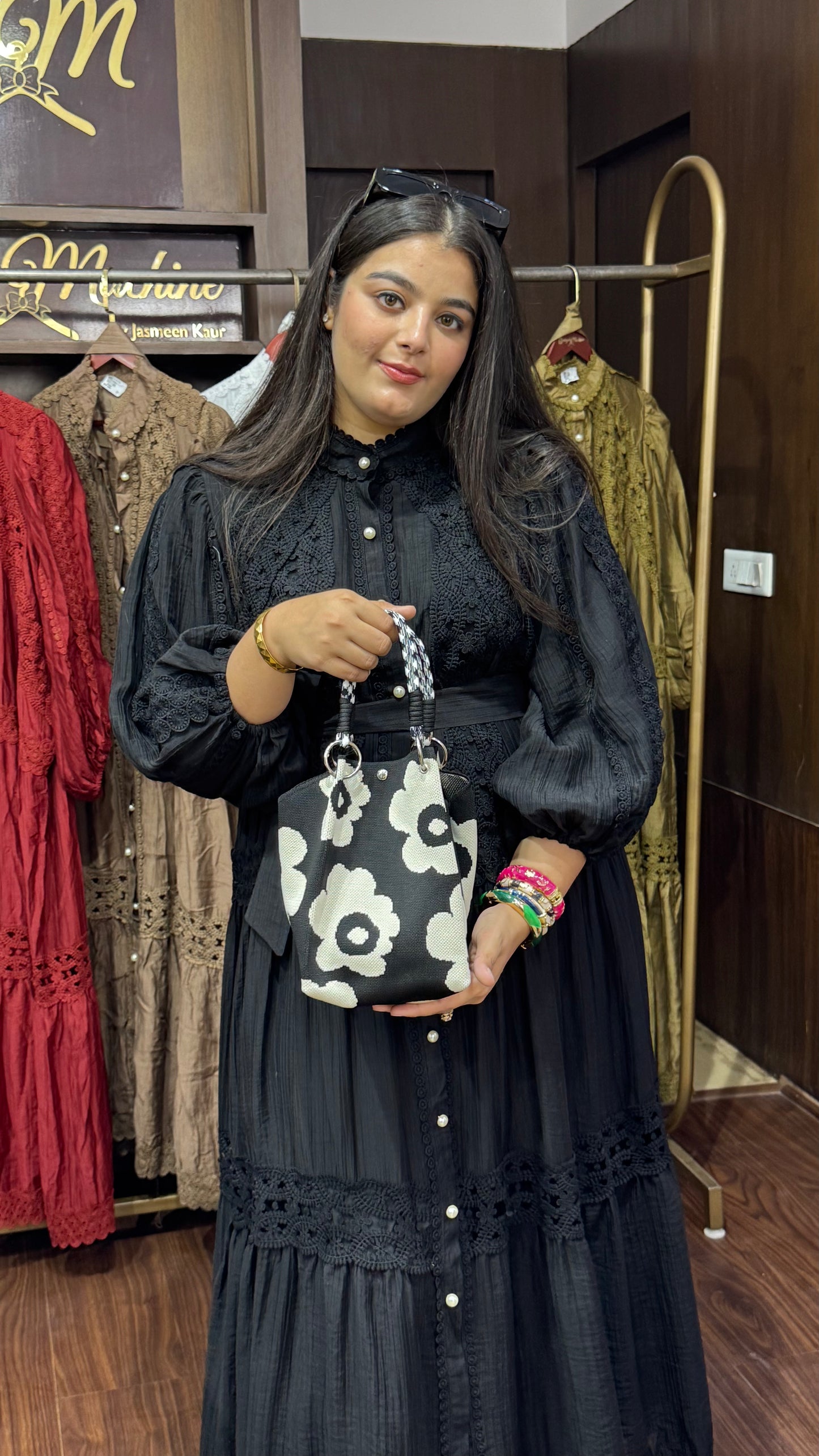 Aarna (Handbag)