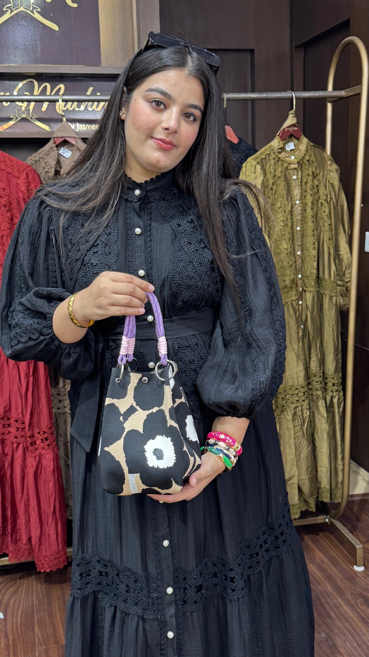 Aarna (Handbag)