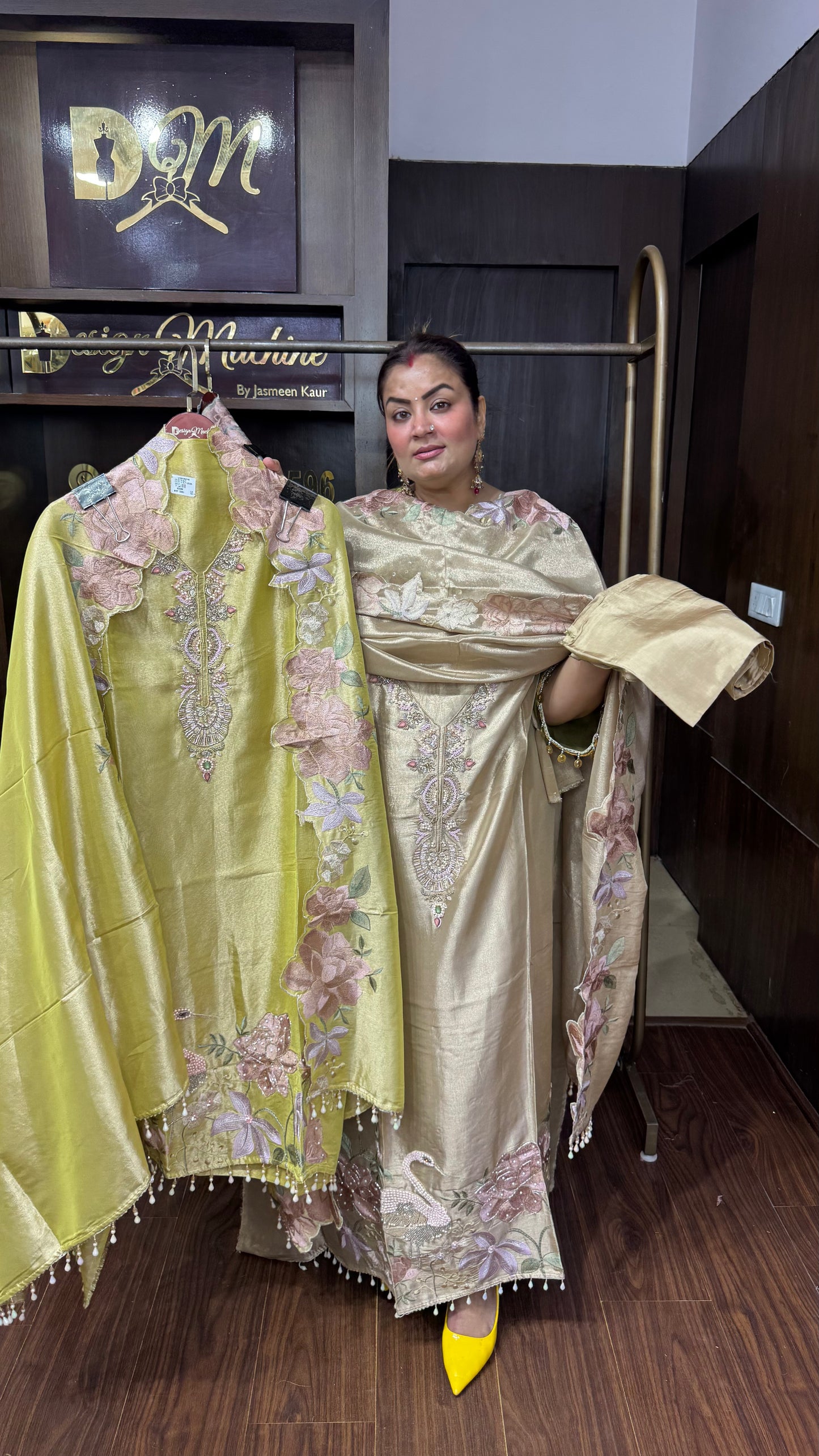Zoya Ziraff Tissue Unstitched Suit