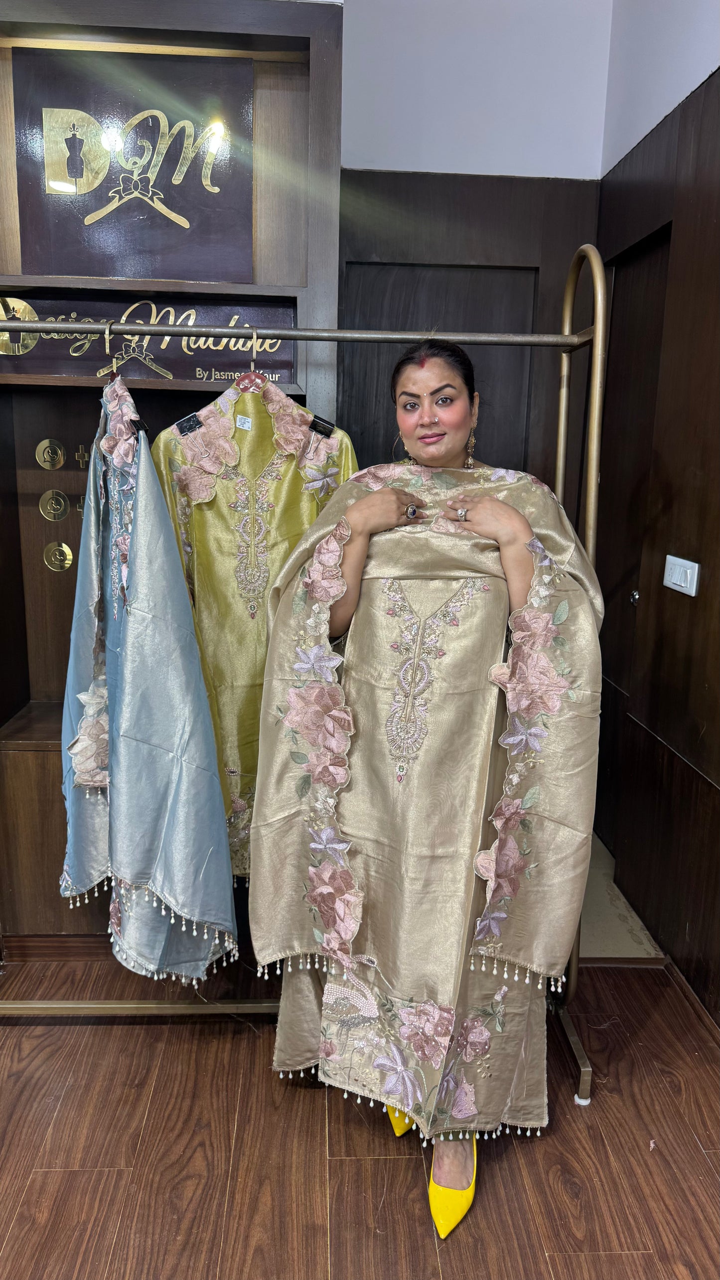 Zoya Ziraff Tissue Unstitched Suit