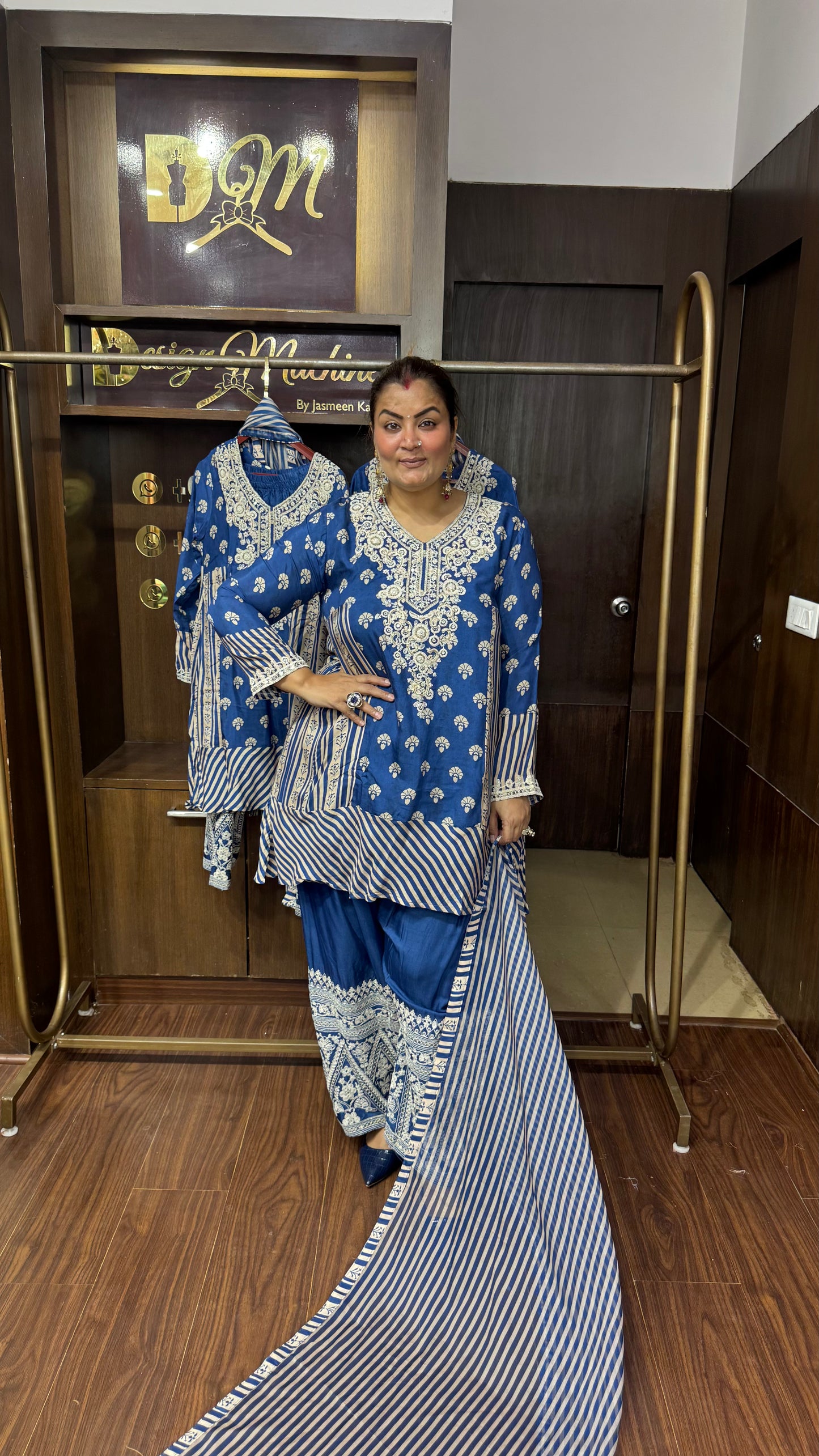 Mahira Pure Crepe Farshi Salwar Suit