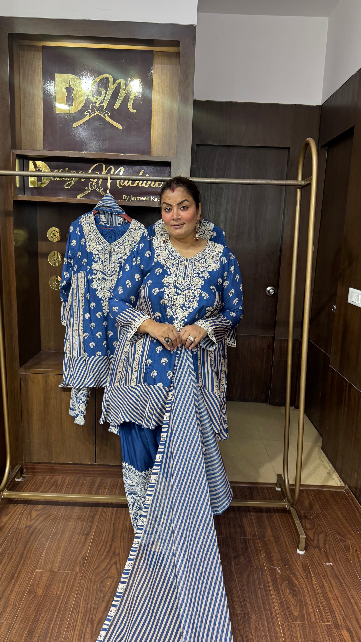 Mahira Pure Crepe Farshi Salwar Suit