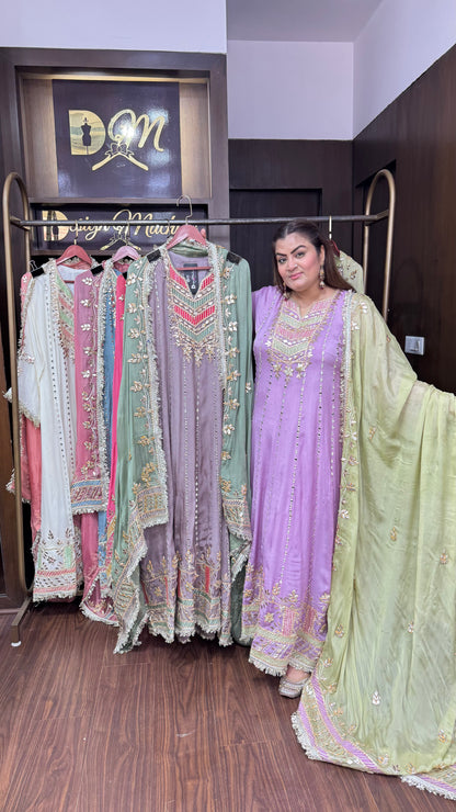 Iyana (Anarkali)