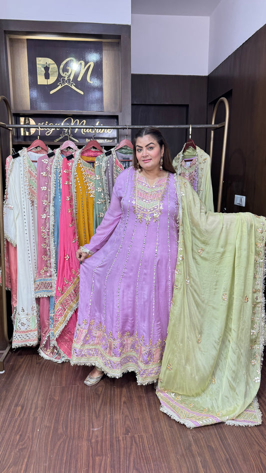 Iyana (Anarkali)