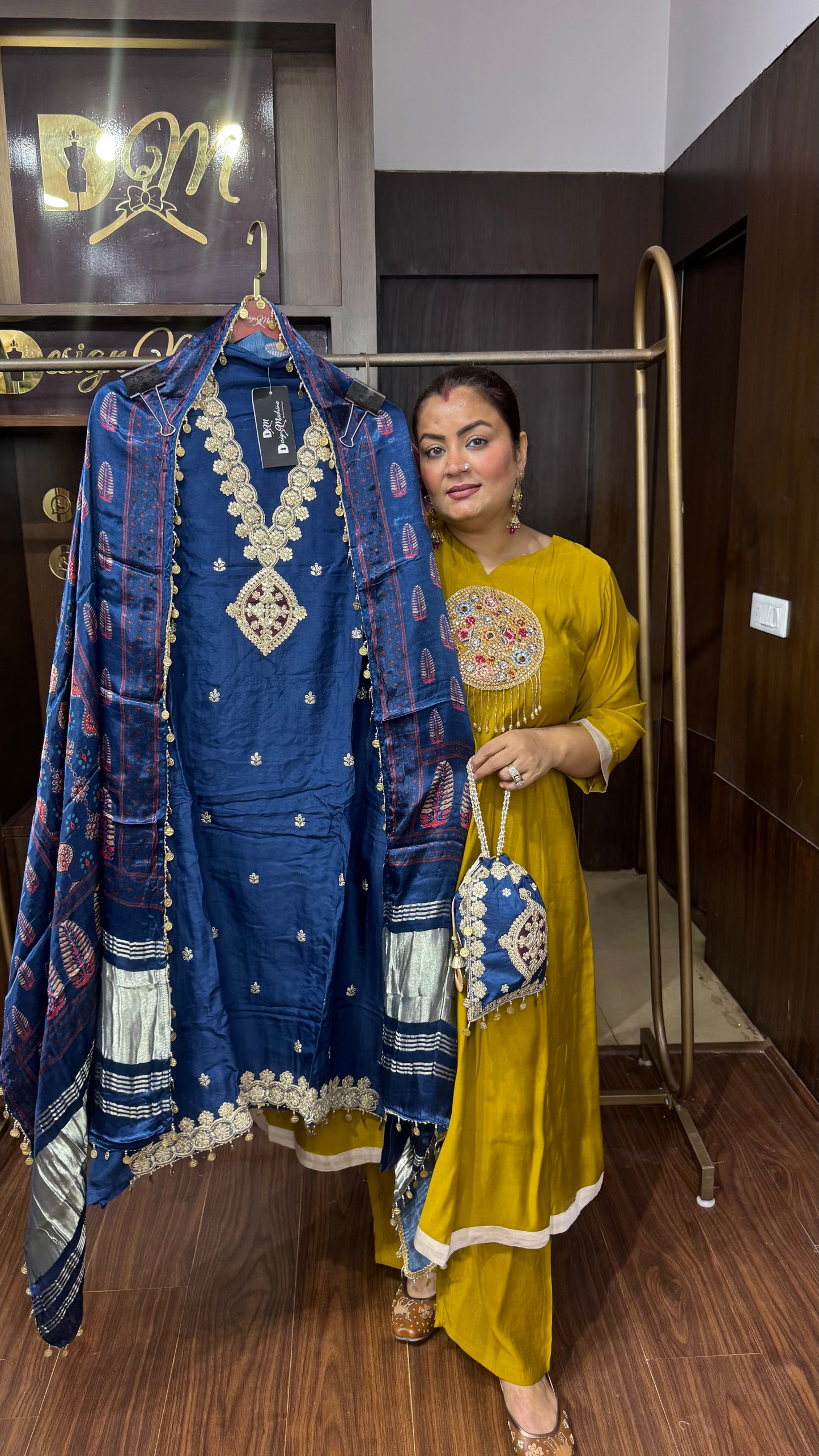 Akriti (Gajji Silk Unstitch Suit)