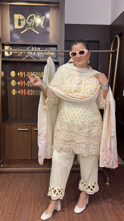 Nayra (Pakistani Suit)