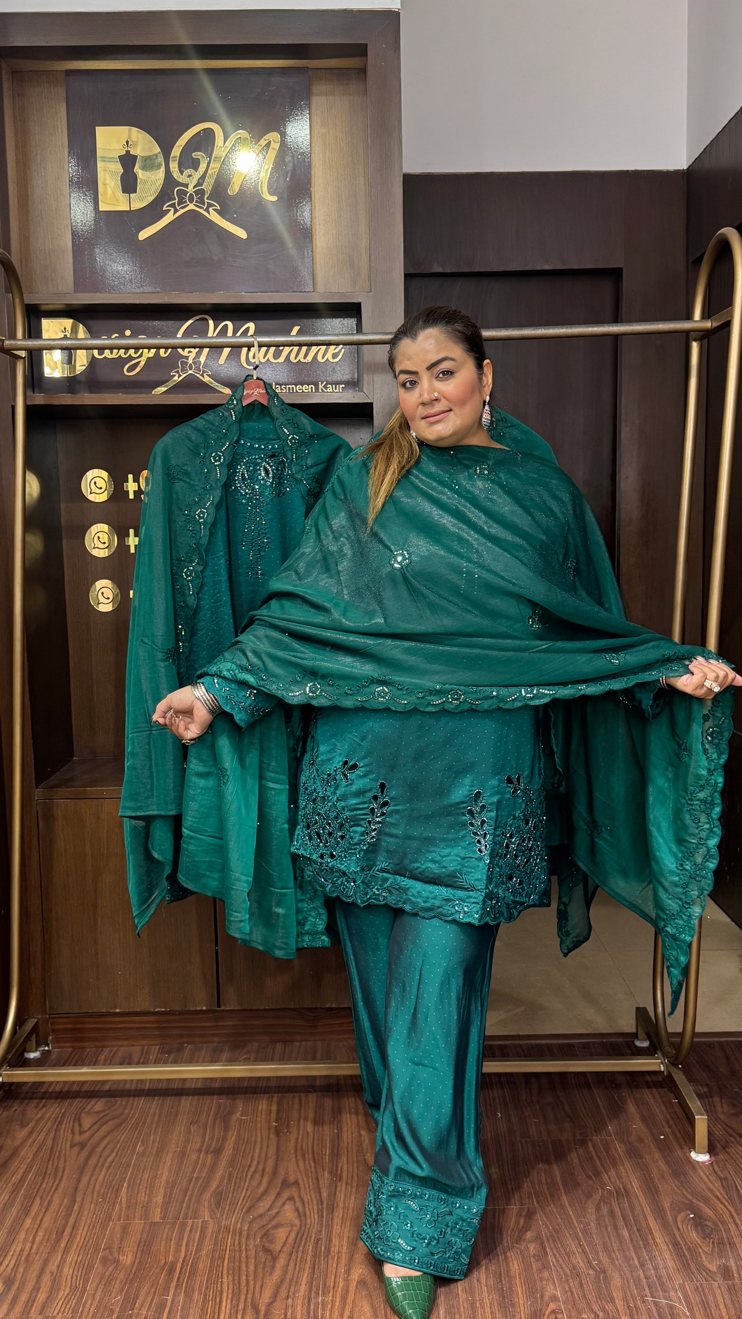 Riwaayat (Pakistani Suit)