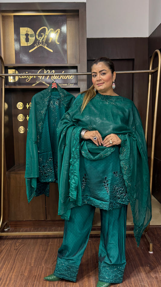 Riwaayat (Pakistani Suit)