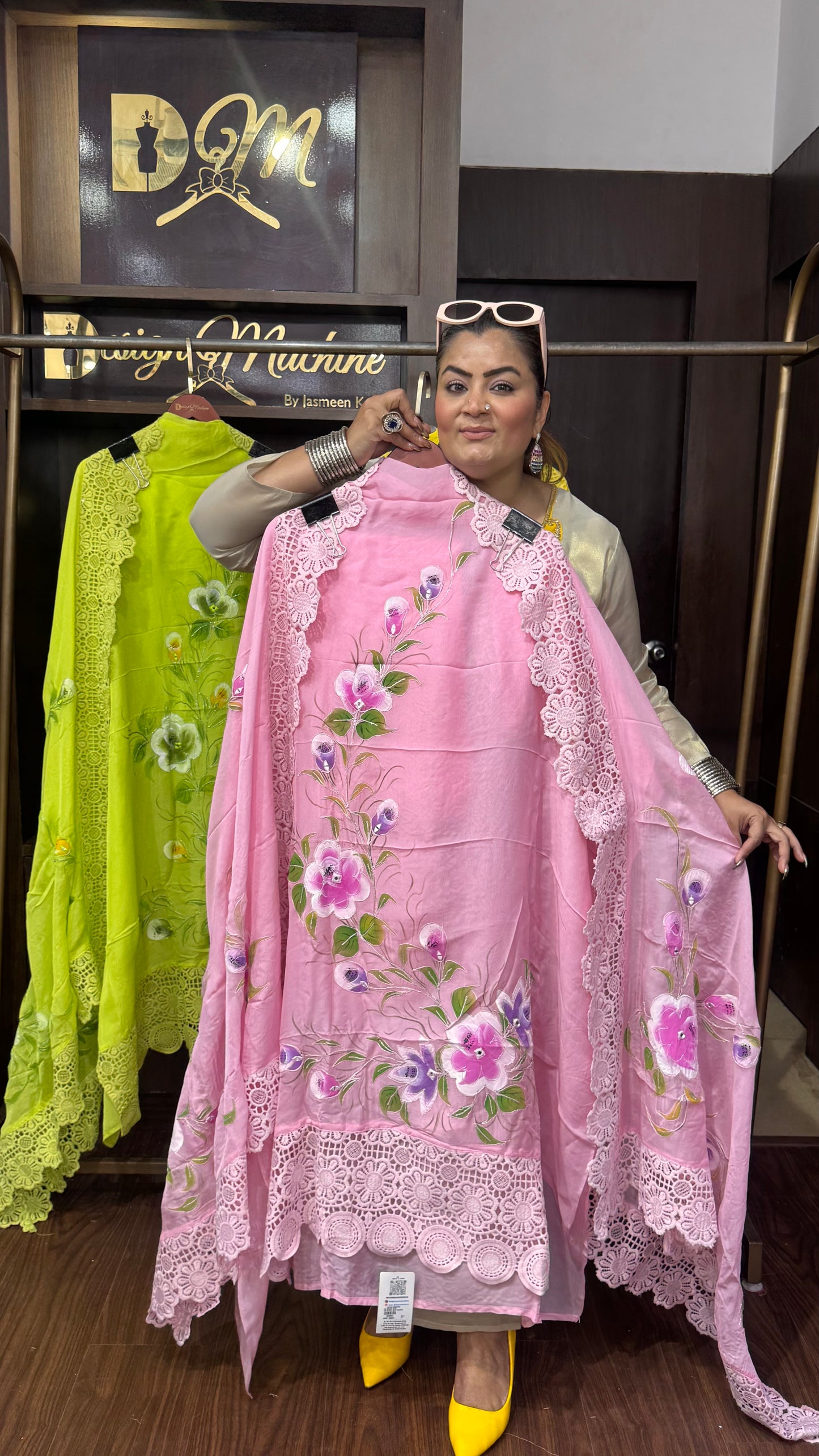 Aabroo (Unstitch Suit)