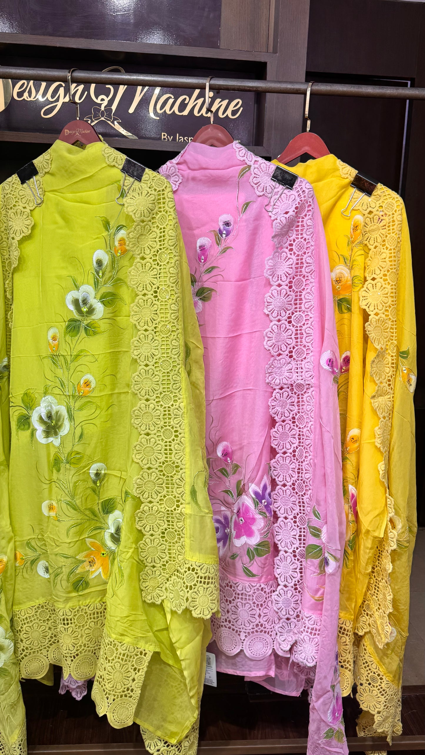 Aabroo (Unstitch Suit)