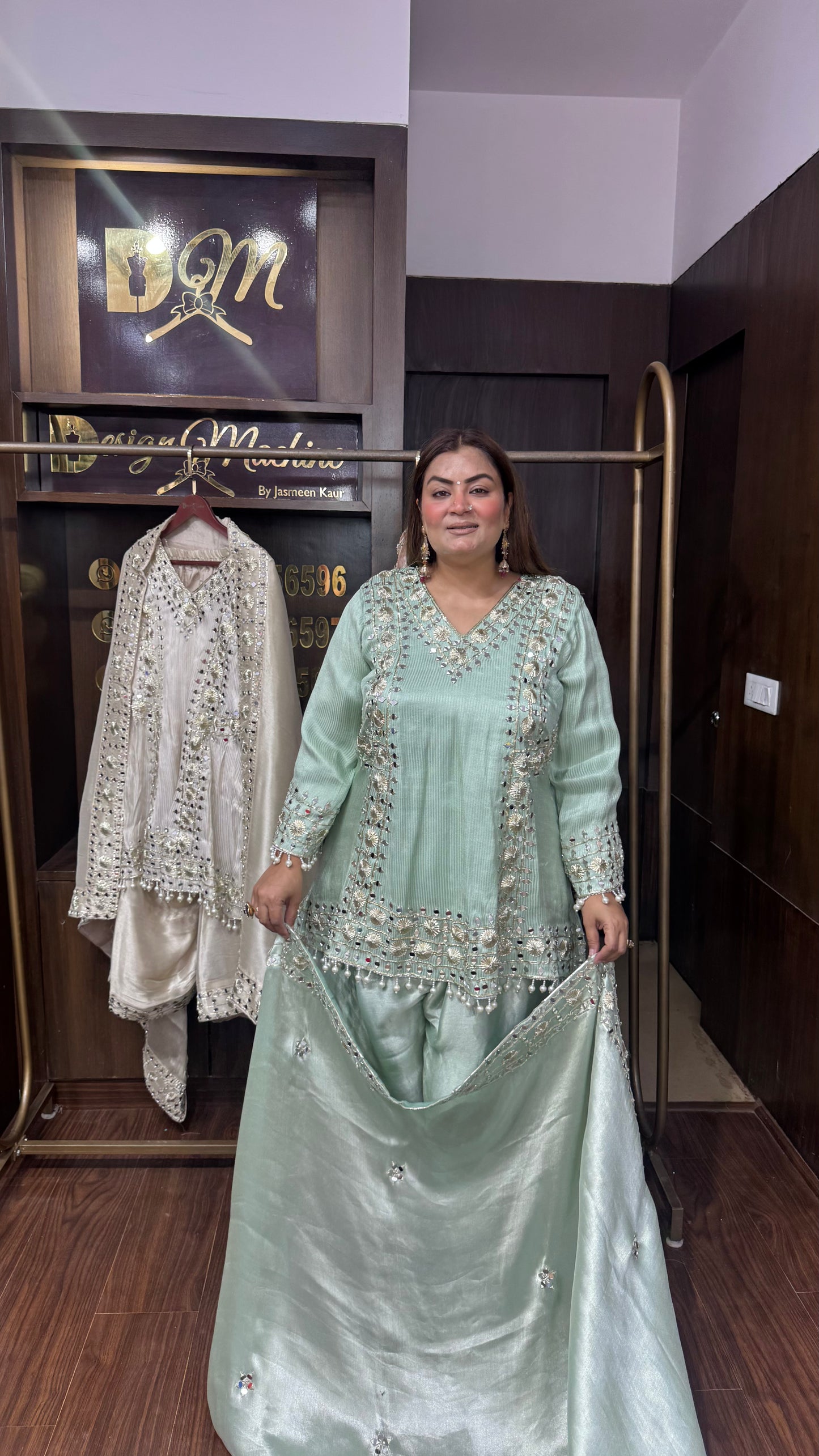 Zohra Ziraff Tissue Farshi Suit