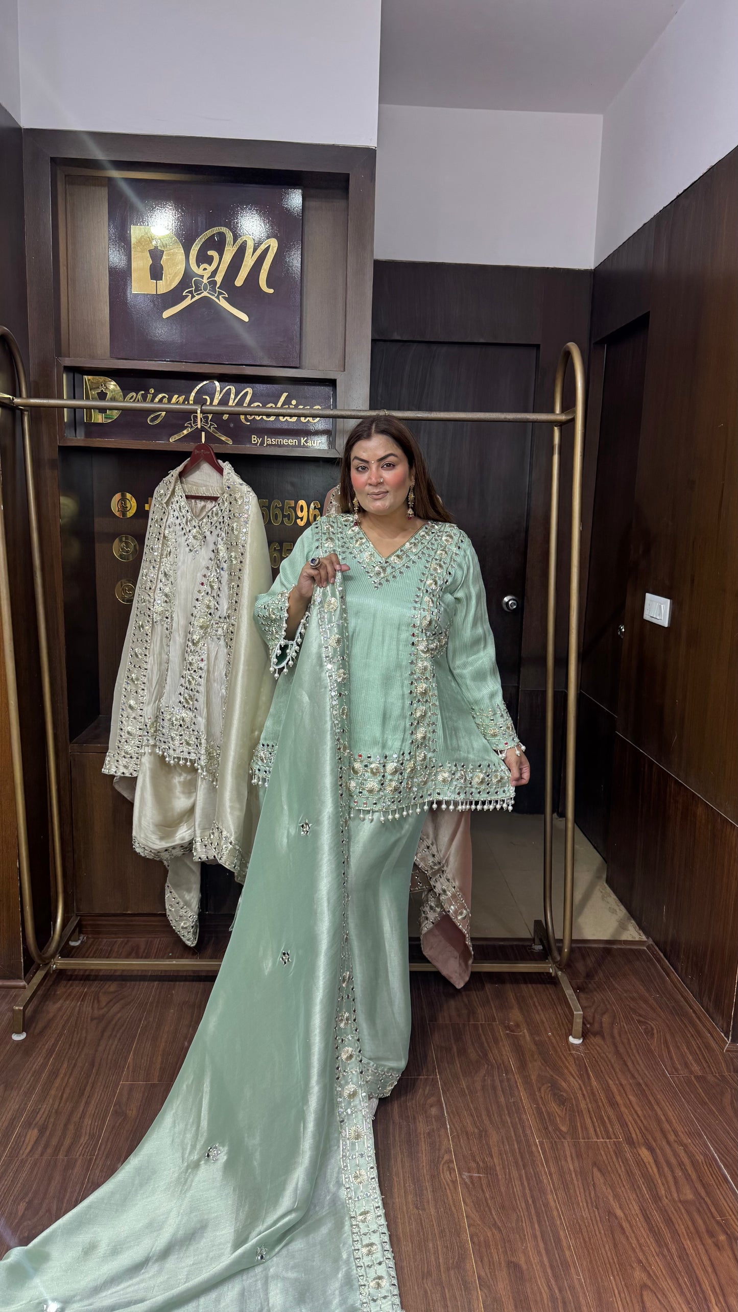Zohra Ziraff Tissue Farshi Suit
