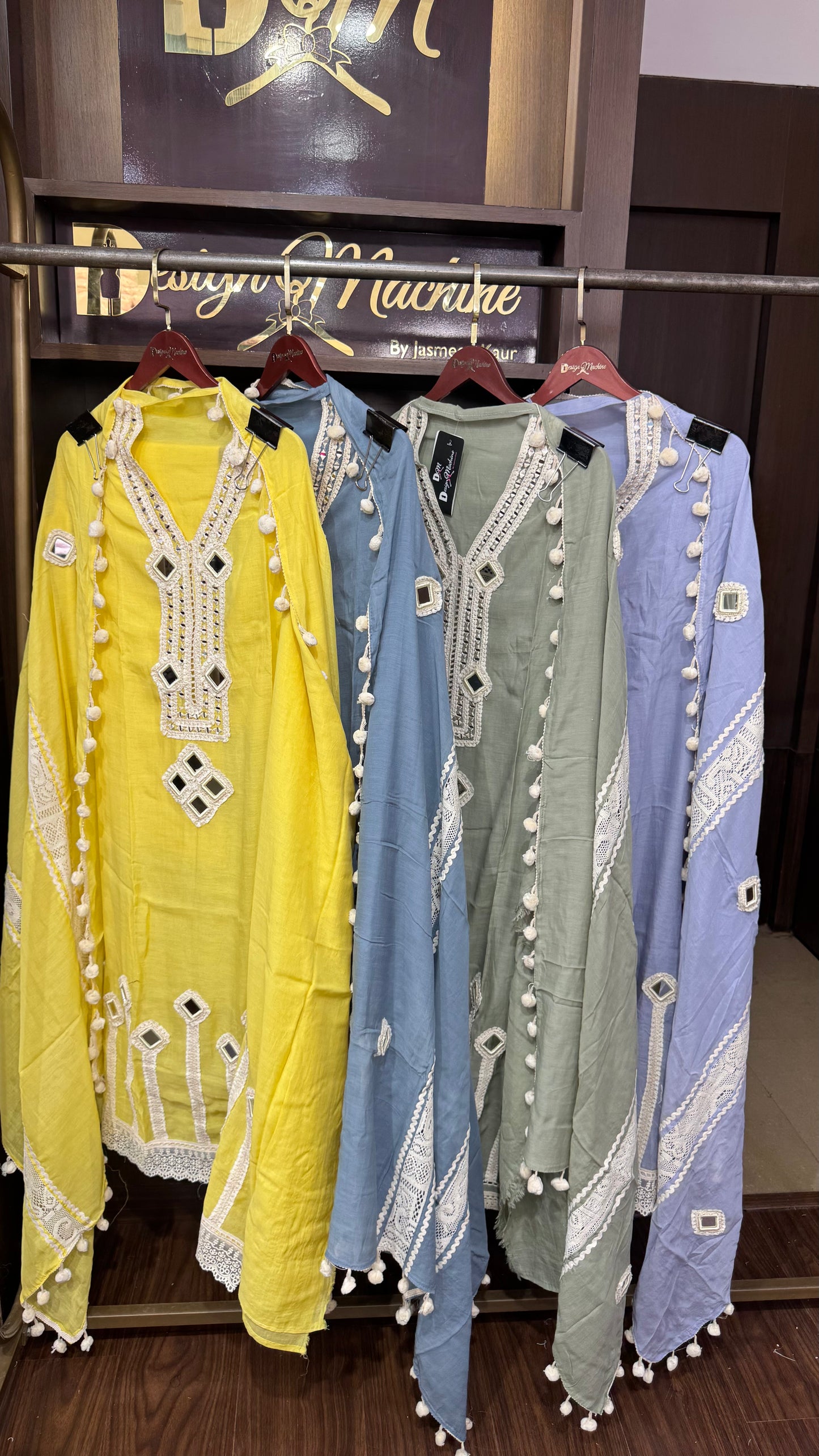 Kairavi (Malmal Cotton Unstitch Suit)