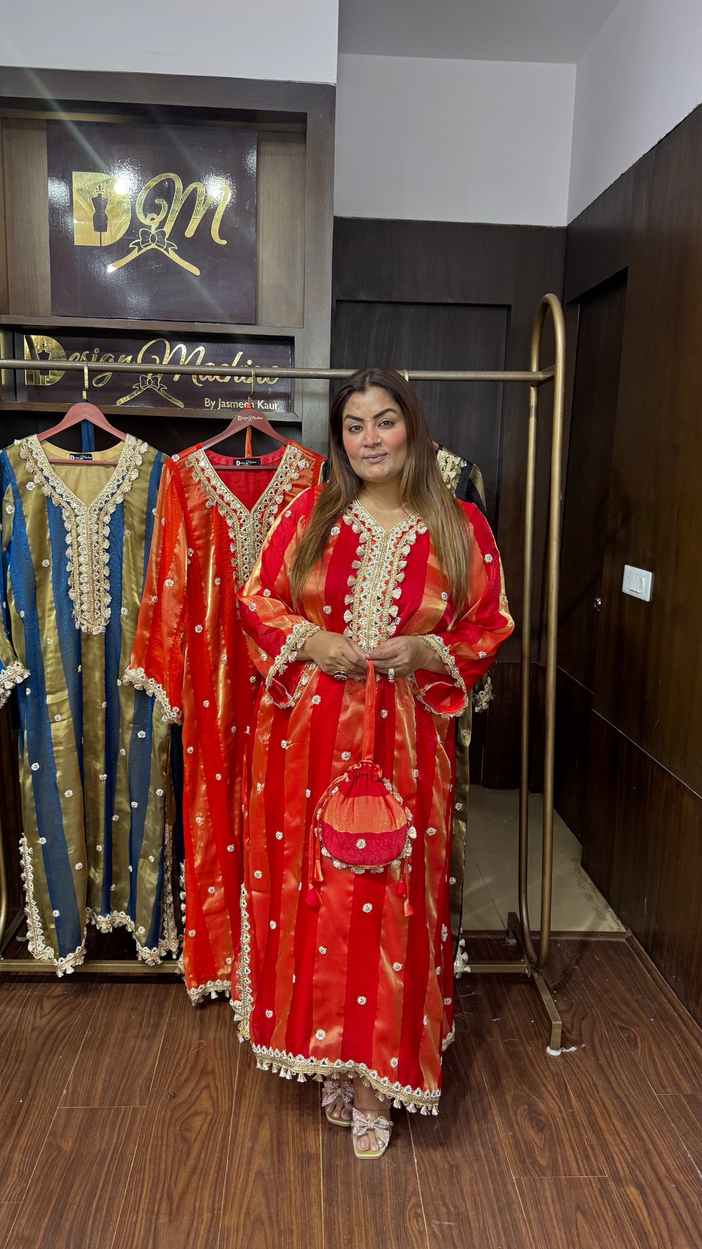 Mahira Glass Tissue Phiran with Potli
