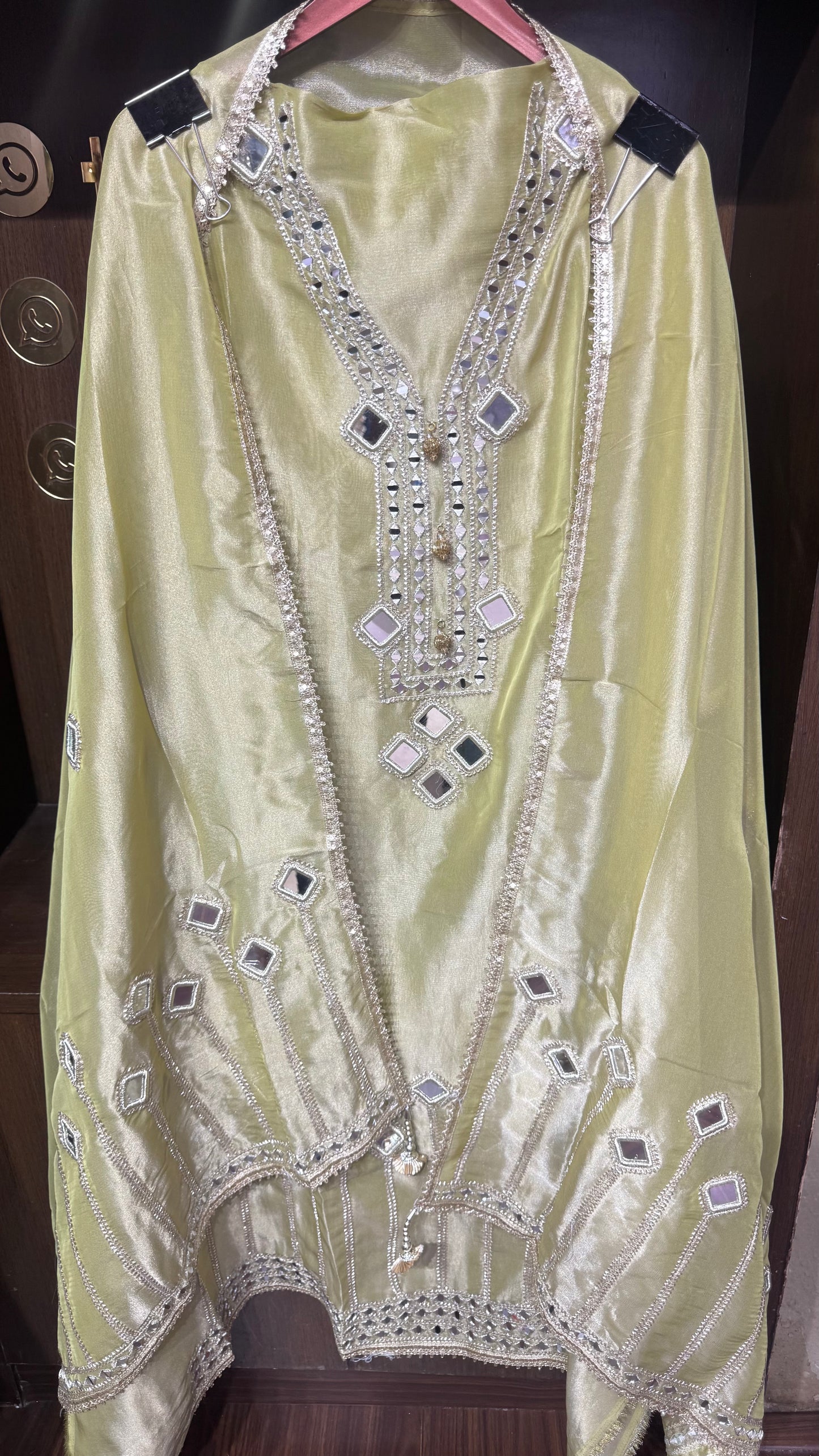 Gurlin (Glass Tissue Unstitched Suit)