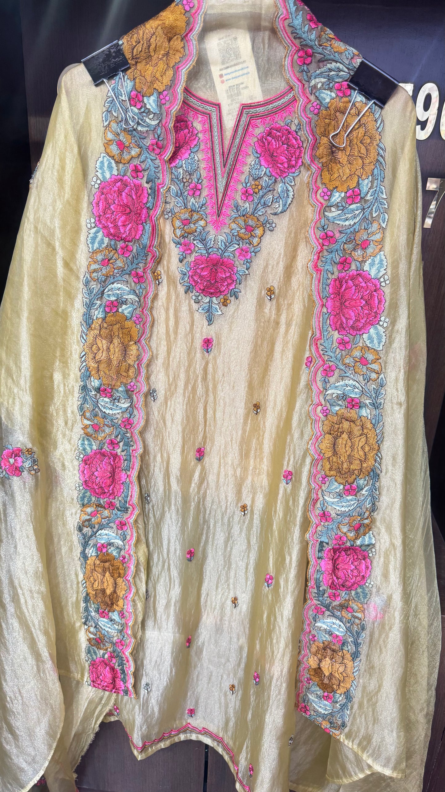 Astha (Crush Tissue Unstitch Suit)