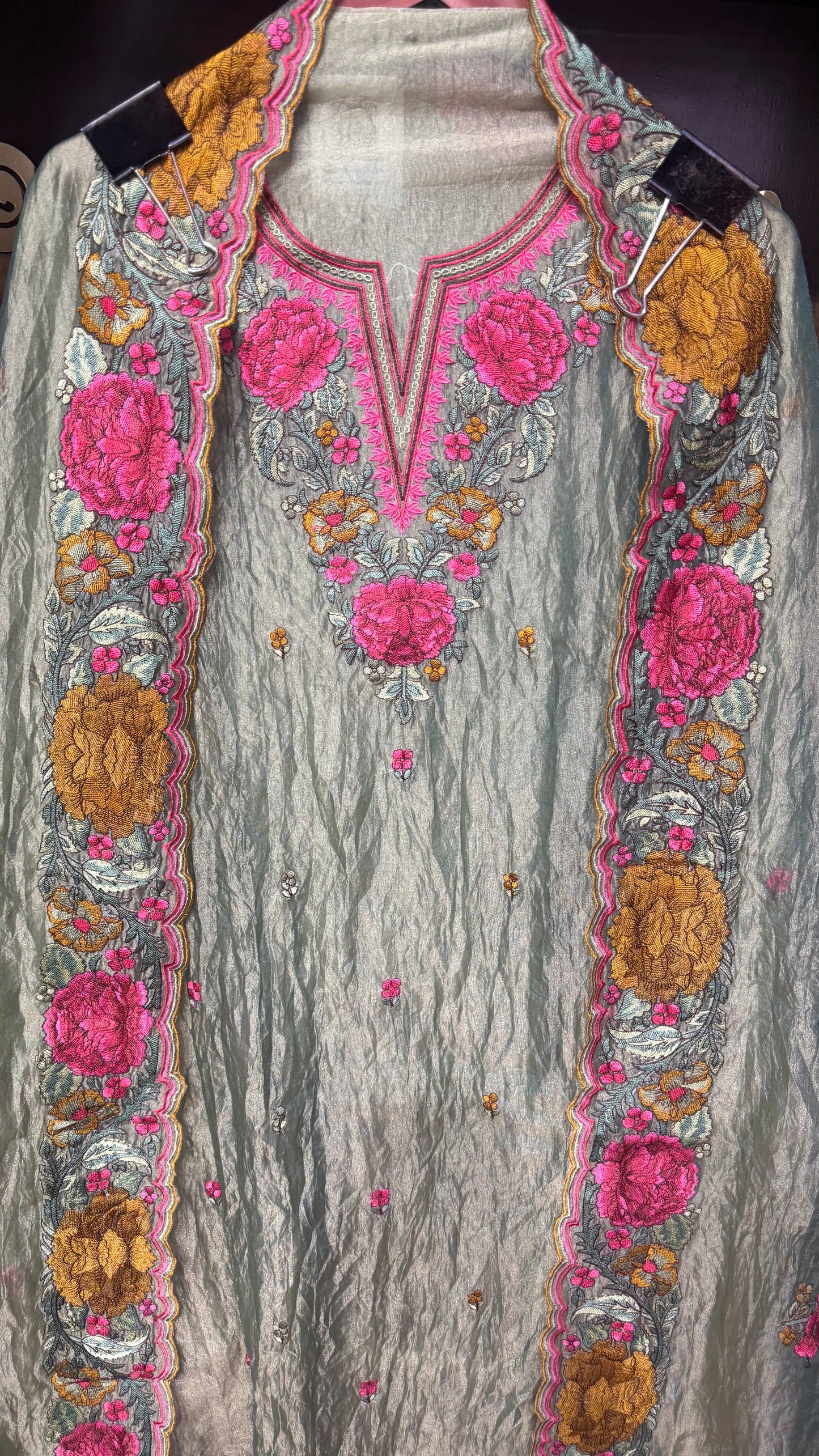 Astha (Crush Tissue Unstitch Suit)