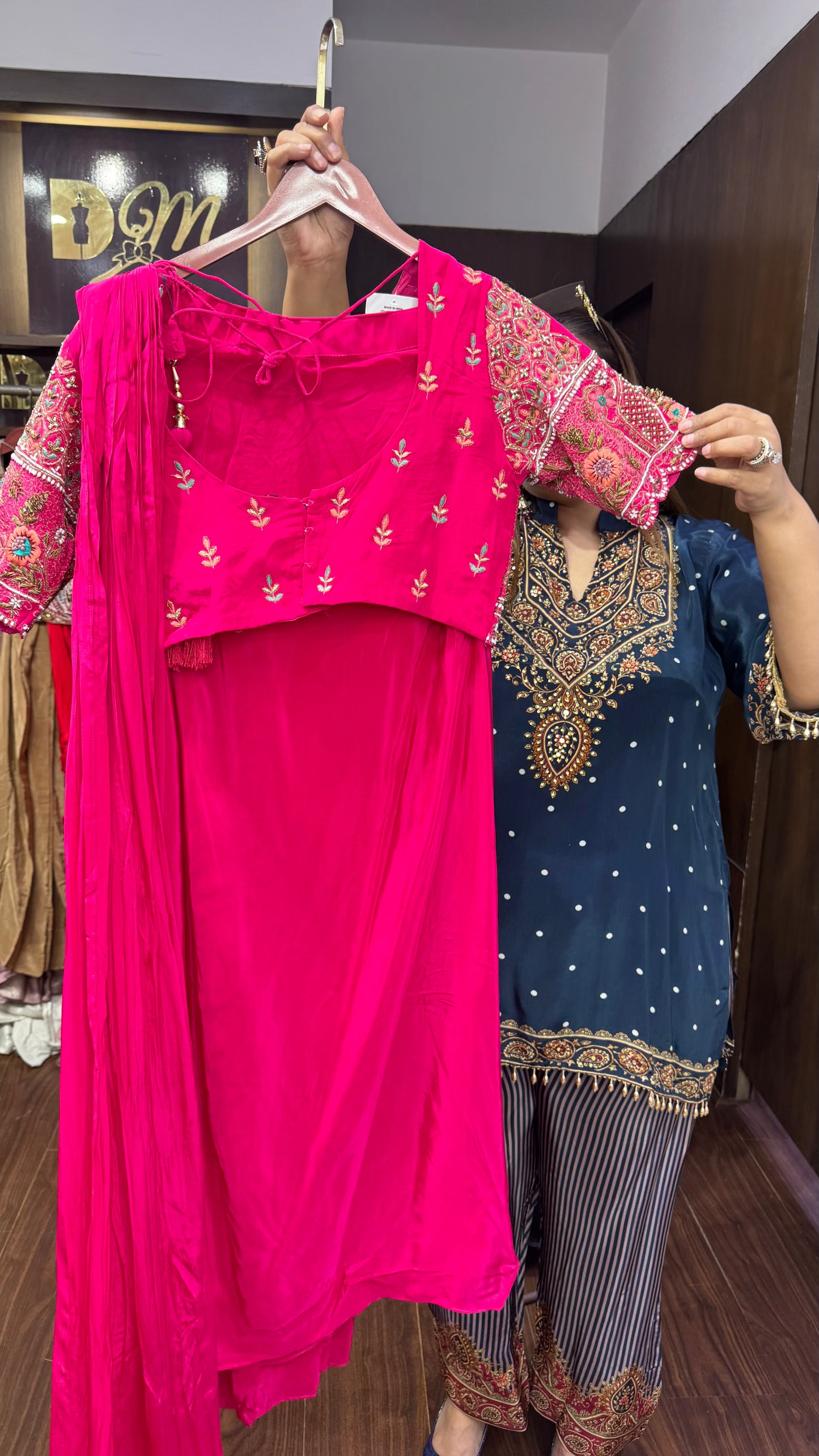 Ritika (Pure Crepe Saree)
