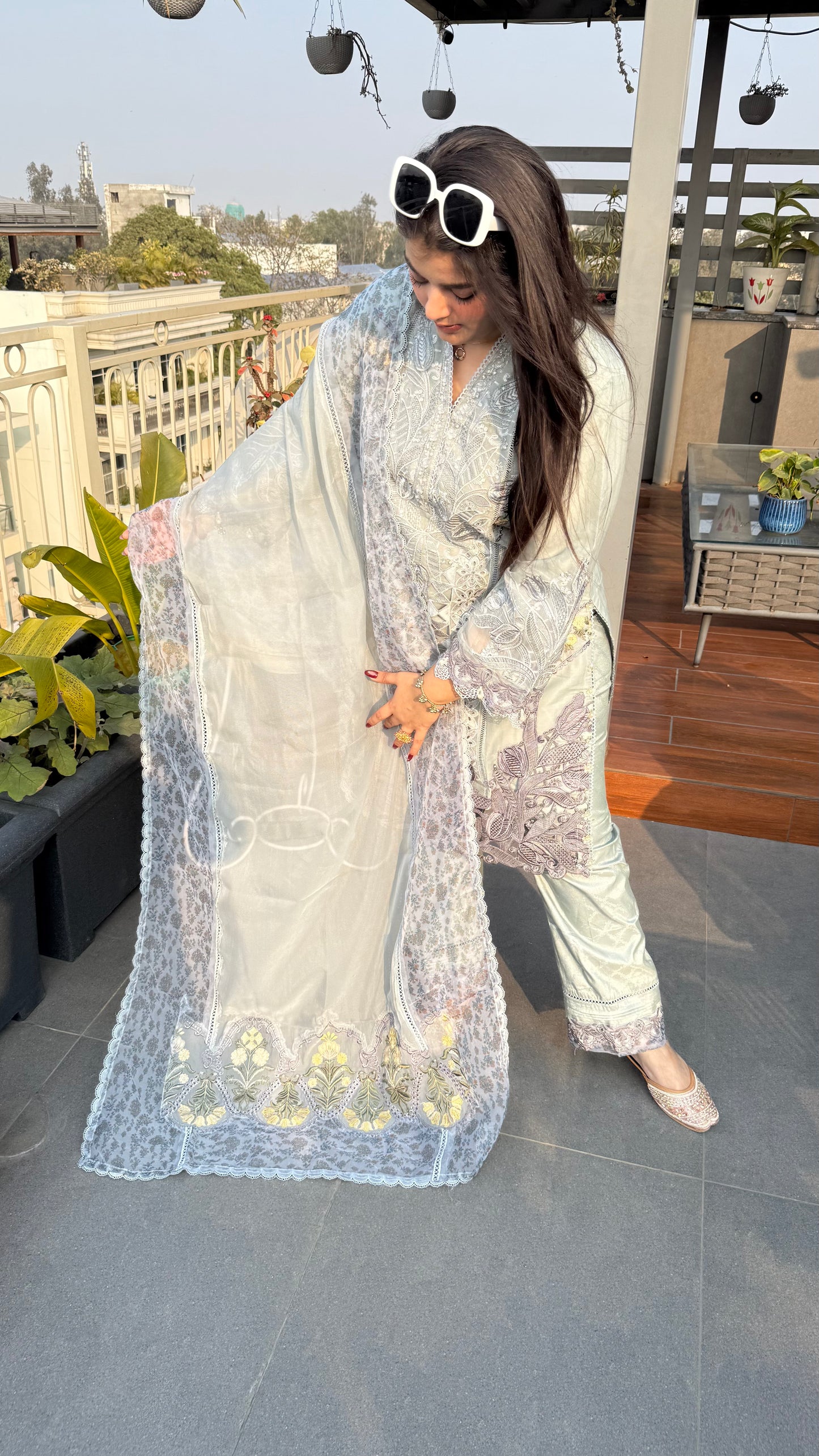 Qayraa (Pakistani Suit)