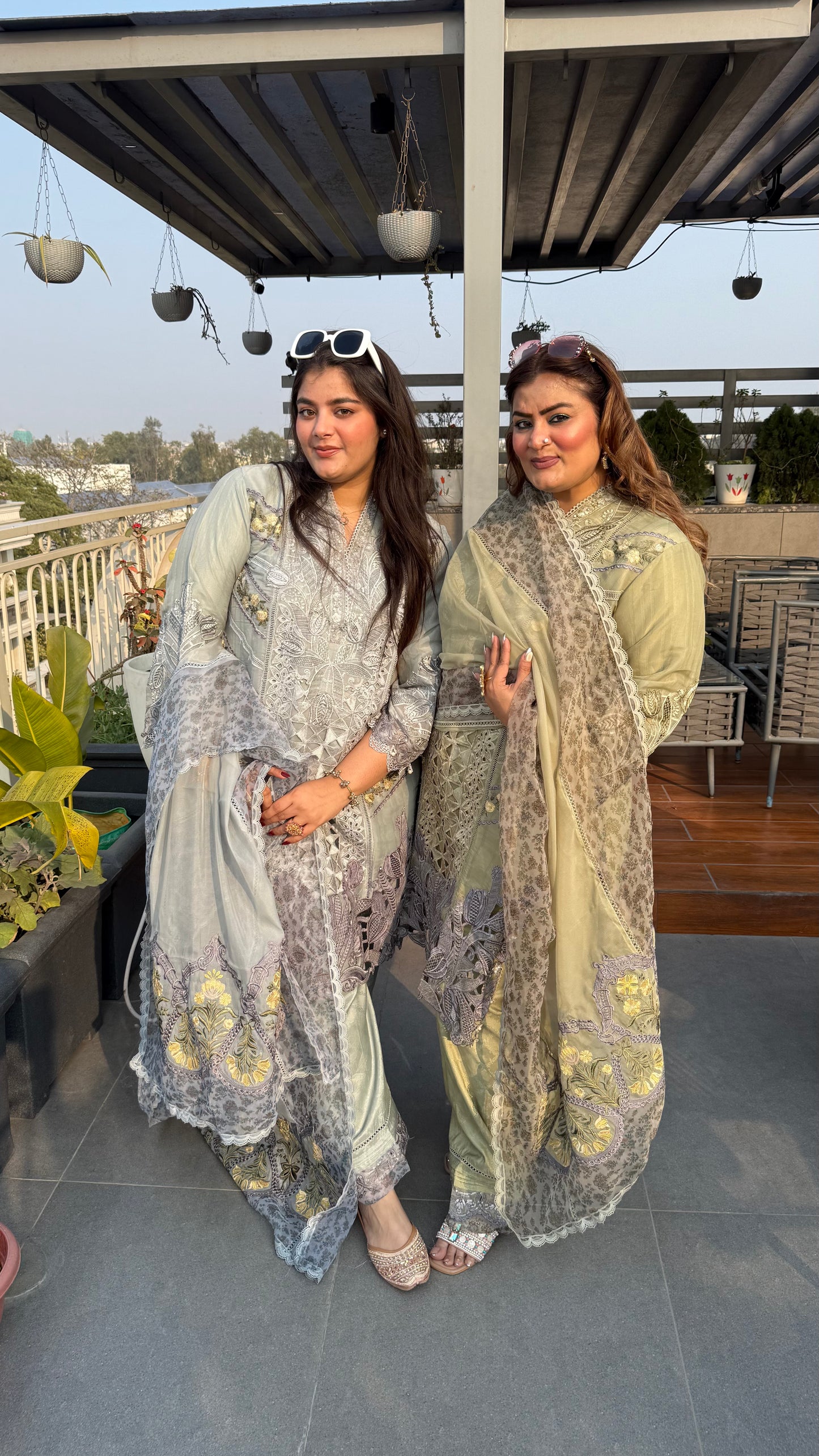 Qayraa (Pakistani Suit)