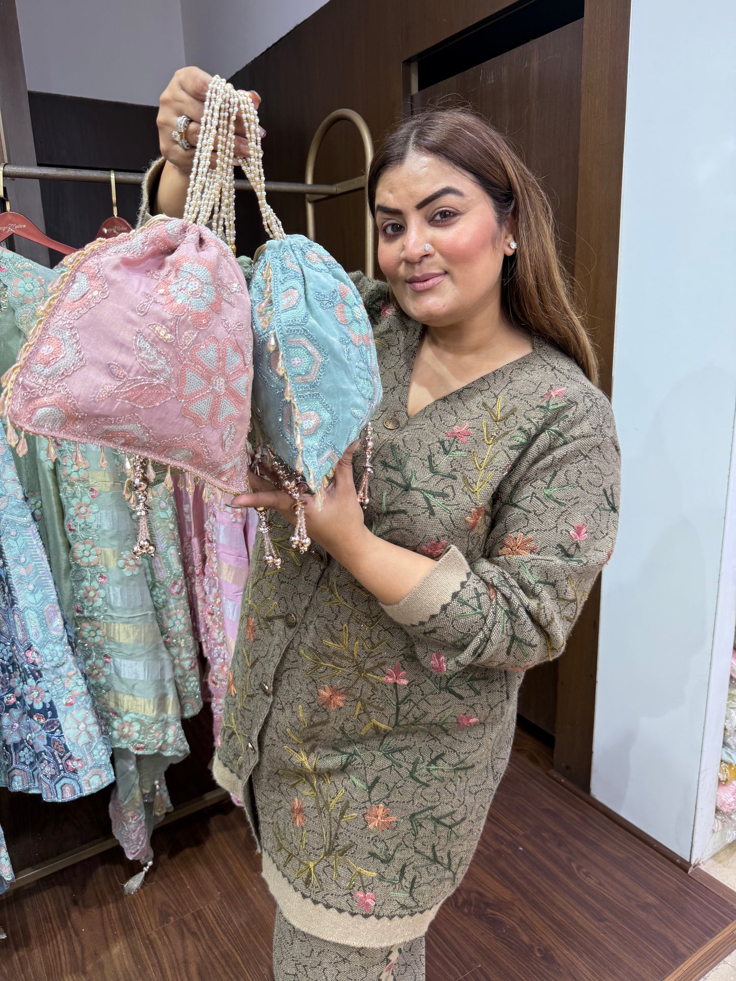 Nazakat (Semi-Stitch) Suit